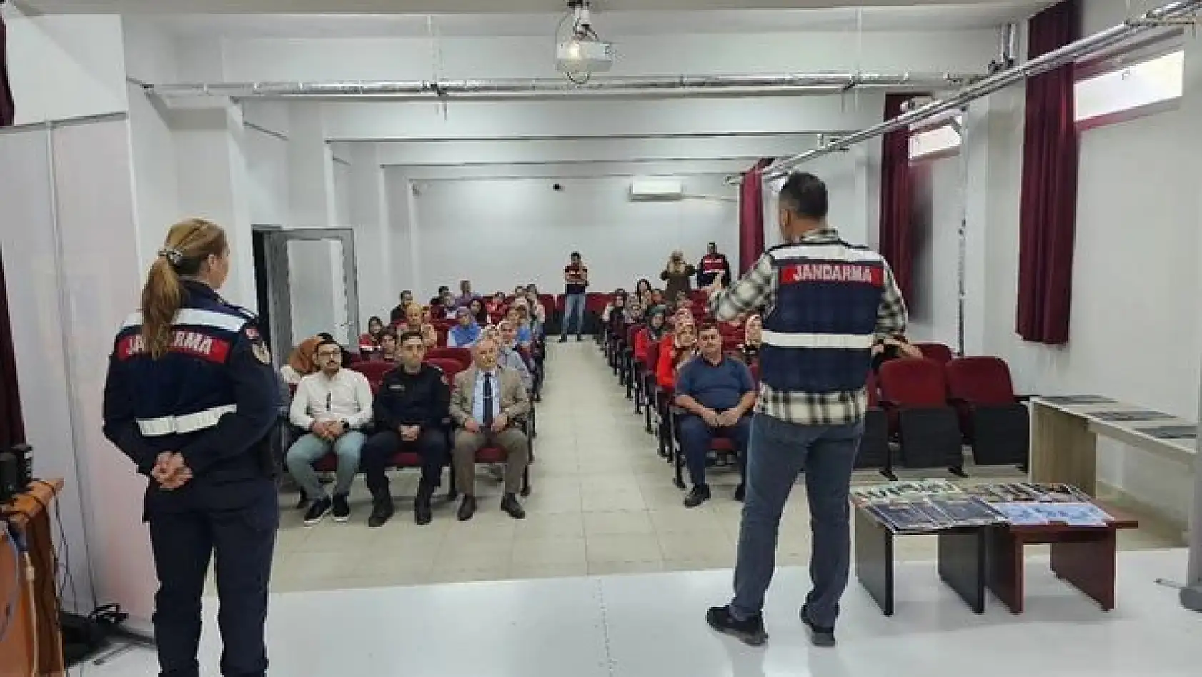 Seydikemer'de 'En iyi narkotik polisi anne' etkinliği düzenlendi