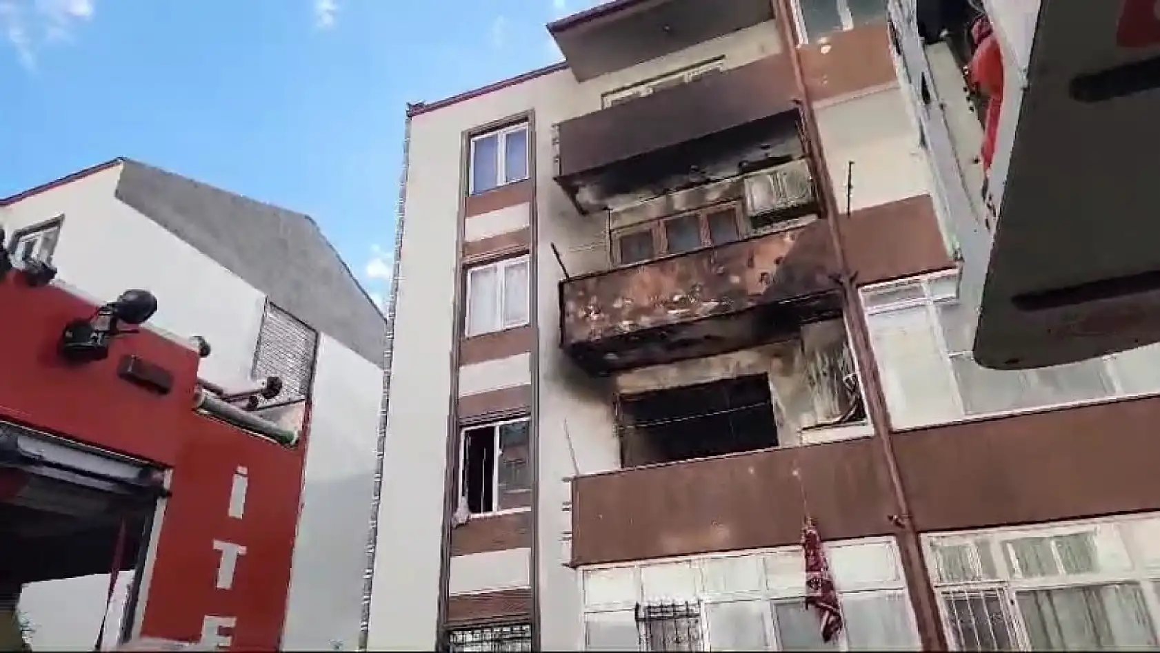 Ev yangınında 1 kişi hayatını kaybetti