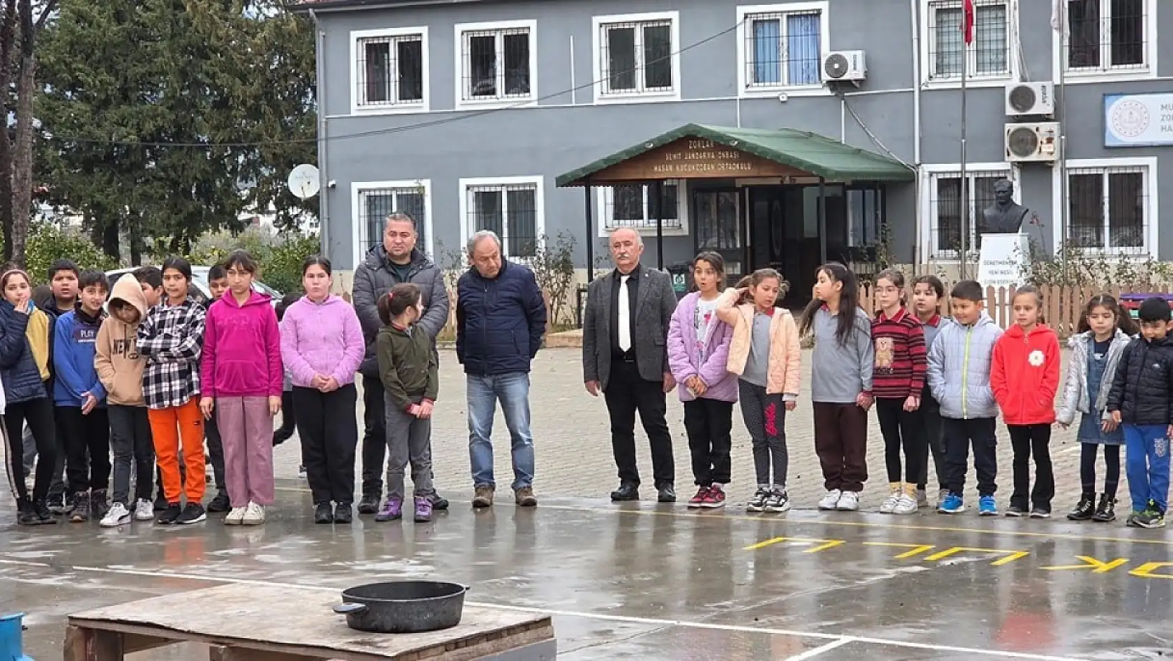 Seydikemer'de öğrencilere yönelik yangın ve deprem tatbikatı gerçekleştirildi