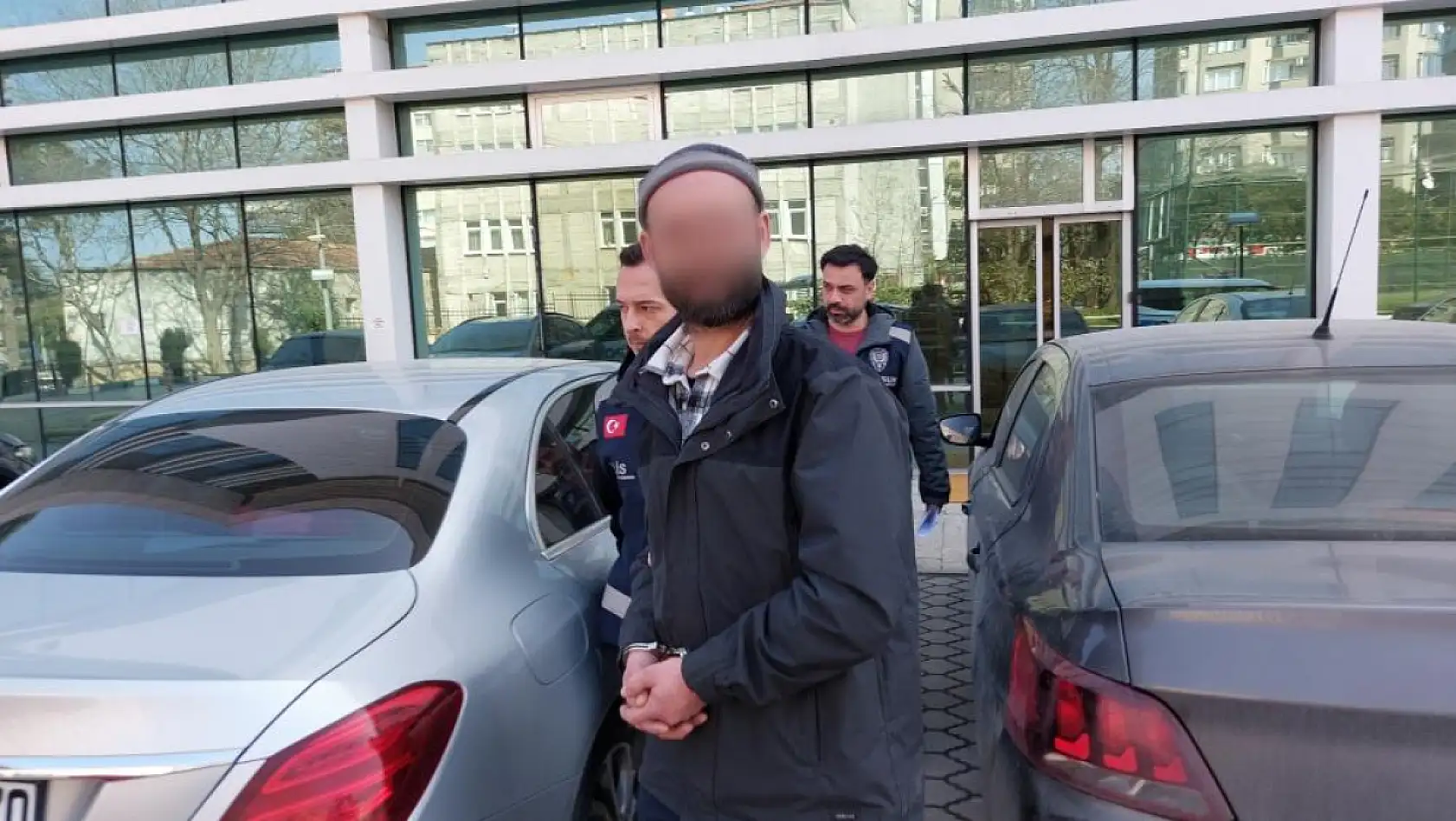 Eşini darptan adliyeye sevk edilen koca, 'Çıkınca öldüreceğim' deyince tutuklandı