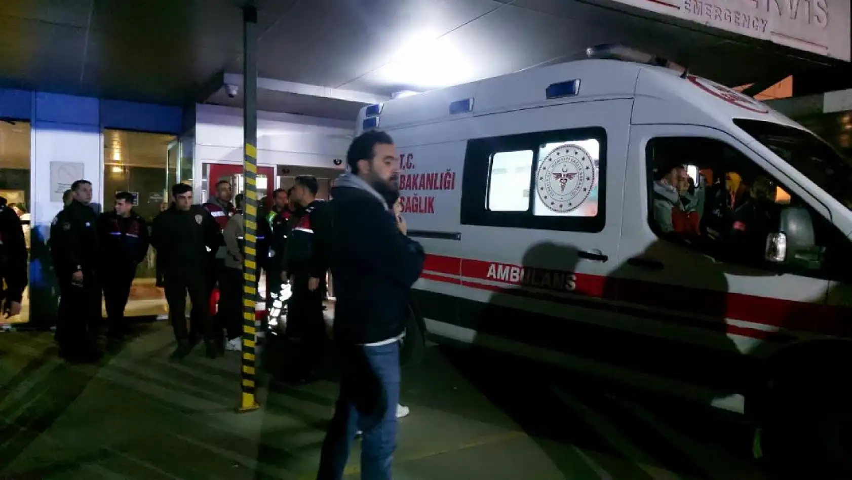 Kendisine kurşun yağdıran kayınpederini bıçaklayarak öldürdü