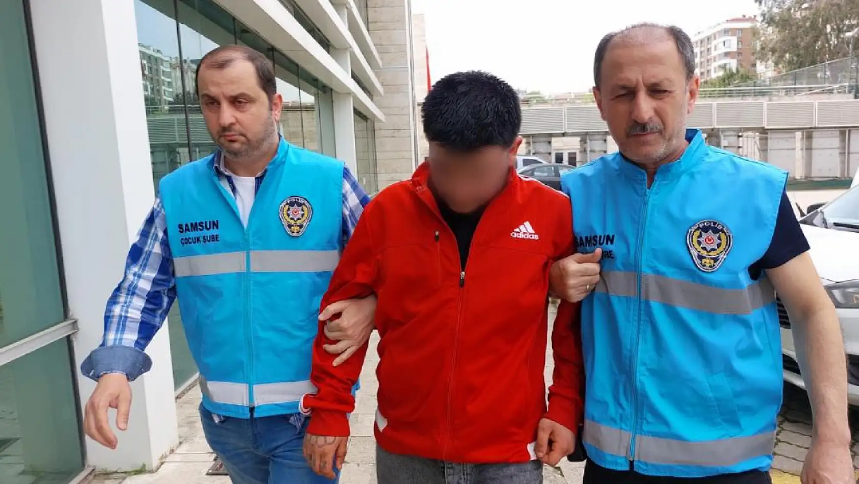 'Laf atma' tartışmasında 17 yaşındaki çocuk tarafından öldürüldü