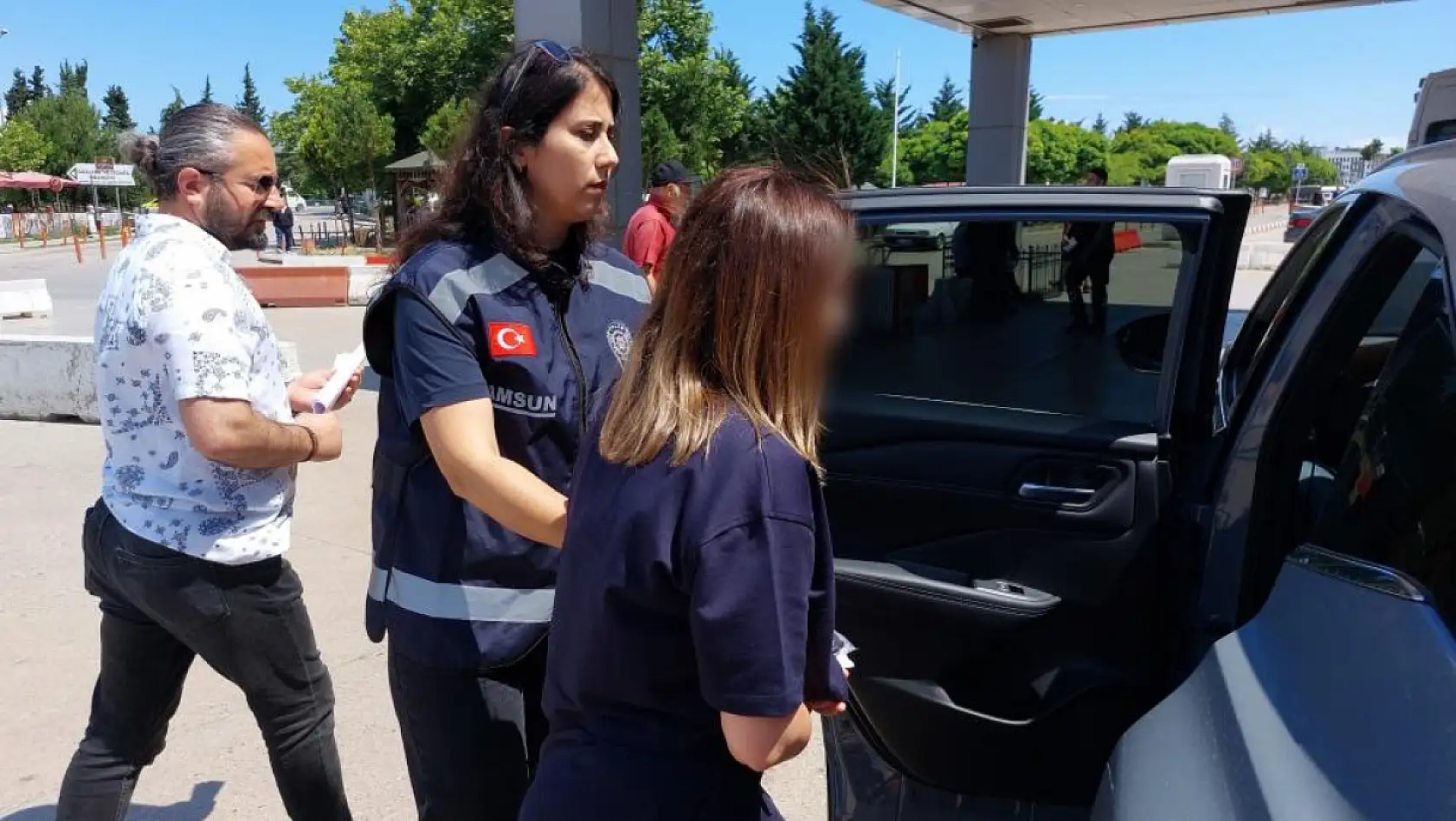 Evlilik vaadiyle 444 bin liralık altın aldıran kadınlar tuvalette kıyafet değiştirip kaçtılar