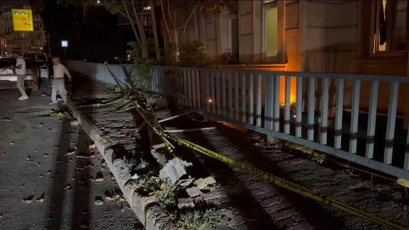 Minibüs otobüse çarptı: 2'si ağır 5 yaralı