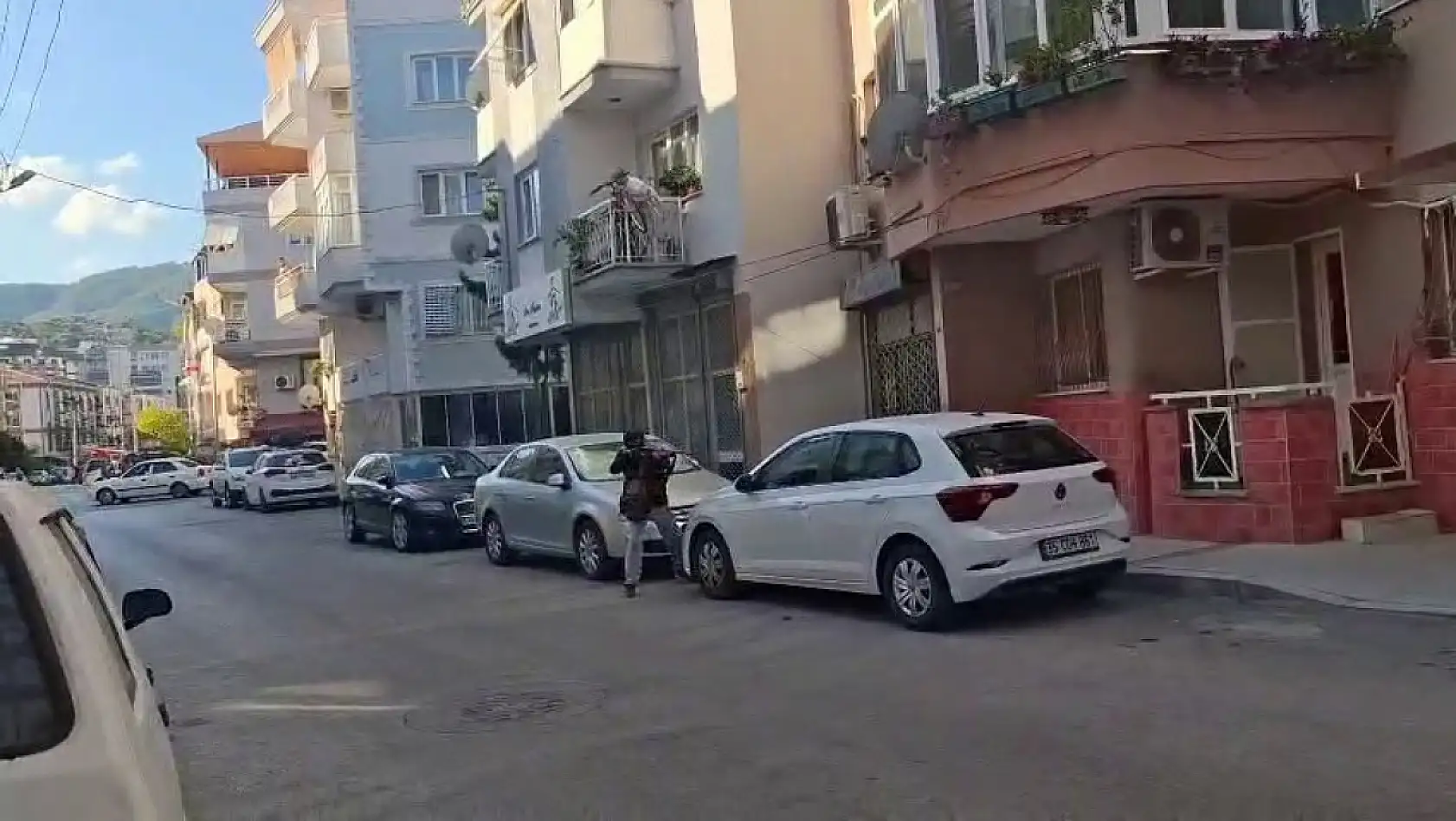 İzmir'de polis merkezine saldırı anının görüntüleri ortaya çıktı