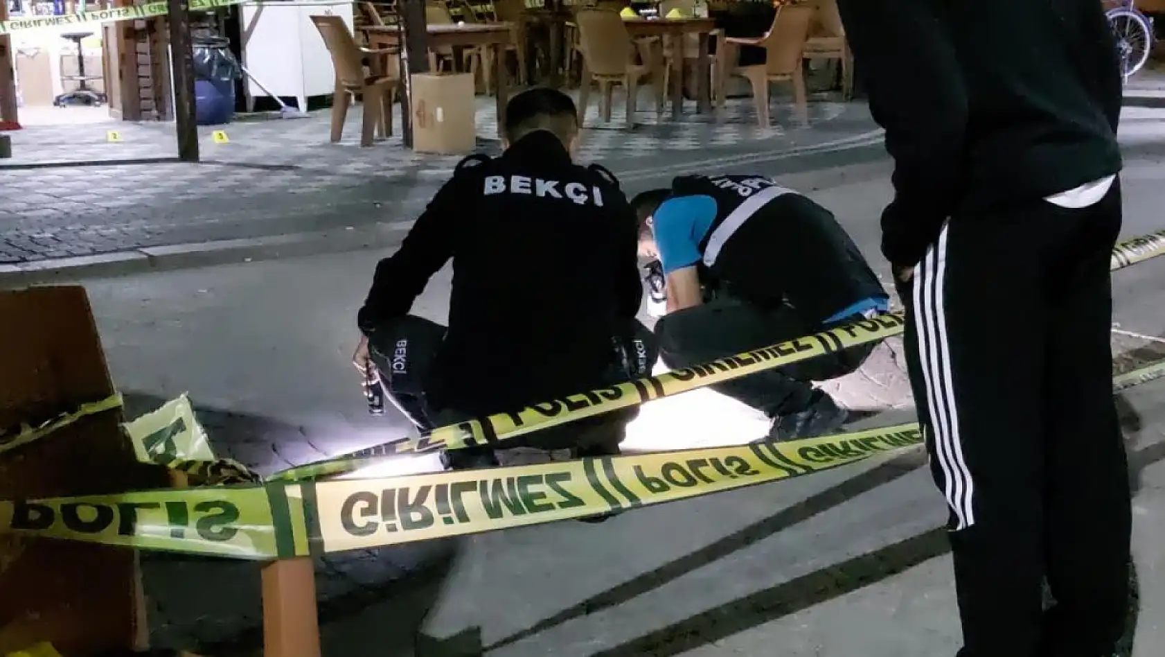 'Kızıma uyuşturucu sattın' diyerek kurşun yağdırdı: 1 yaralı