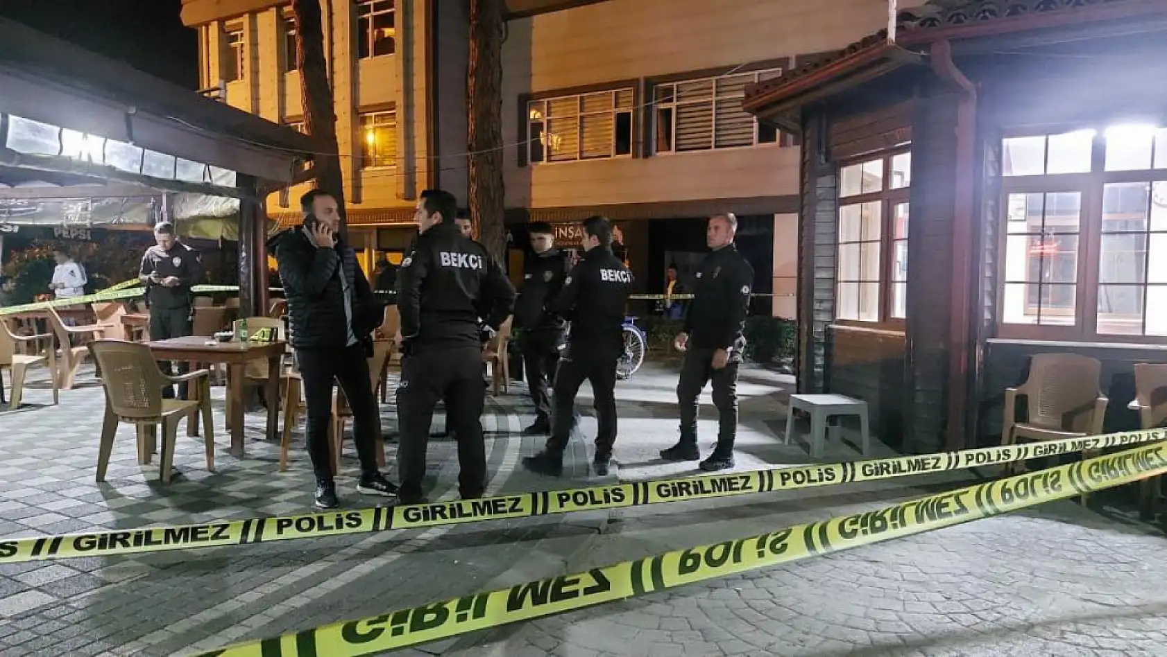 'Kızıma uyuşturucu sattın' diyerek kurşun yağdırdı: 1 yaralı