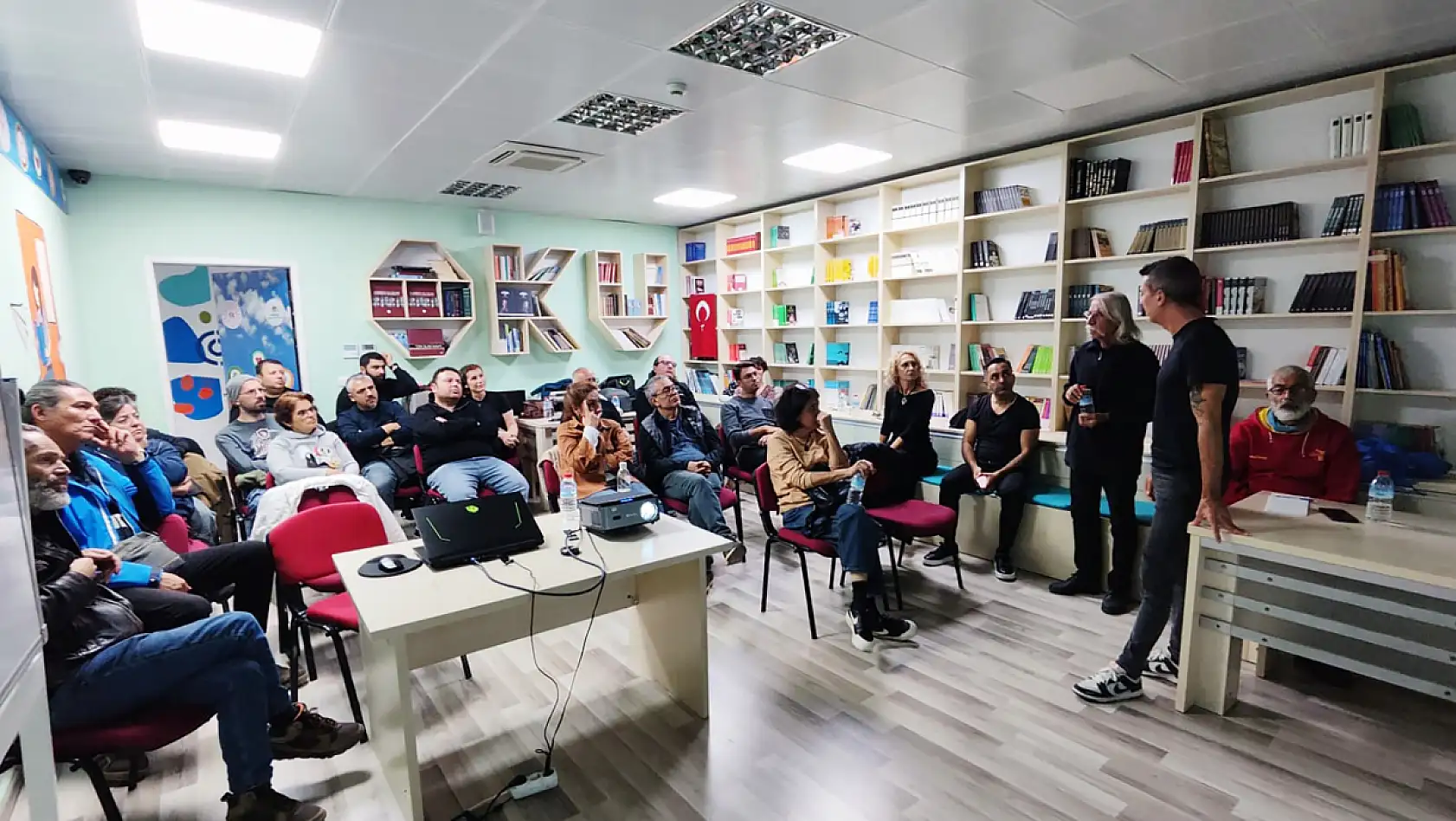 Savaş foto muhabiri Nish Nalbandian, Foton Muğla'nın konuğu oldu