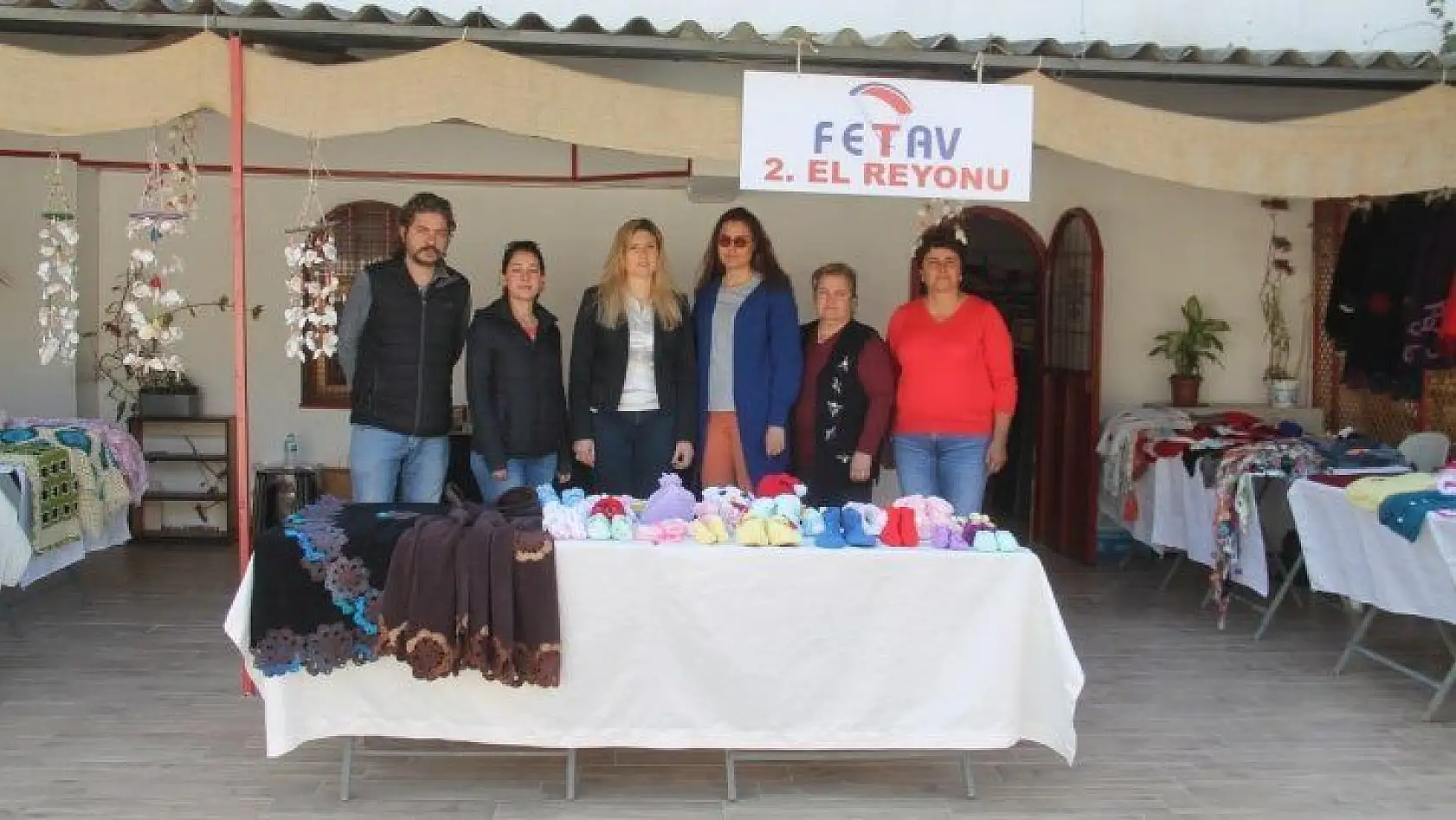 200 öğrenciye burs sağlıyorlar