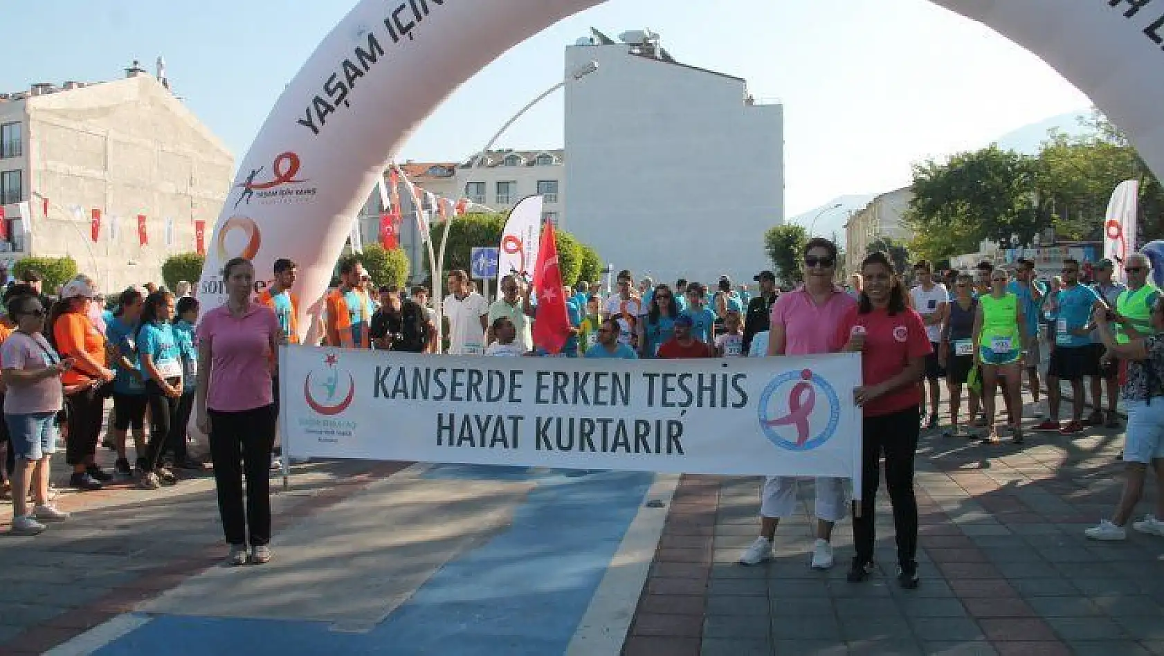 250 bin TL topladılar