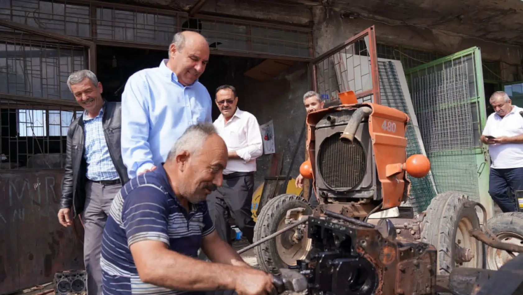 BAŞKAN OTGÖZ'DEN ESNAFLARA ZİYARET