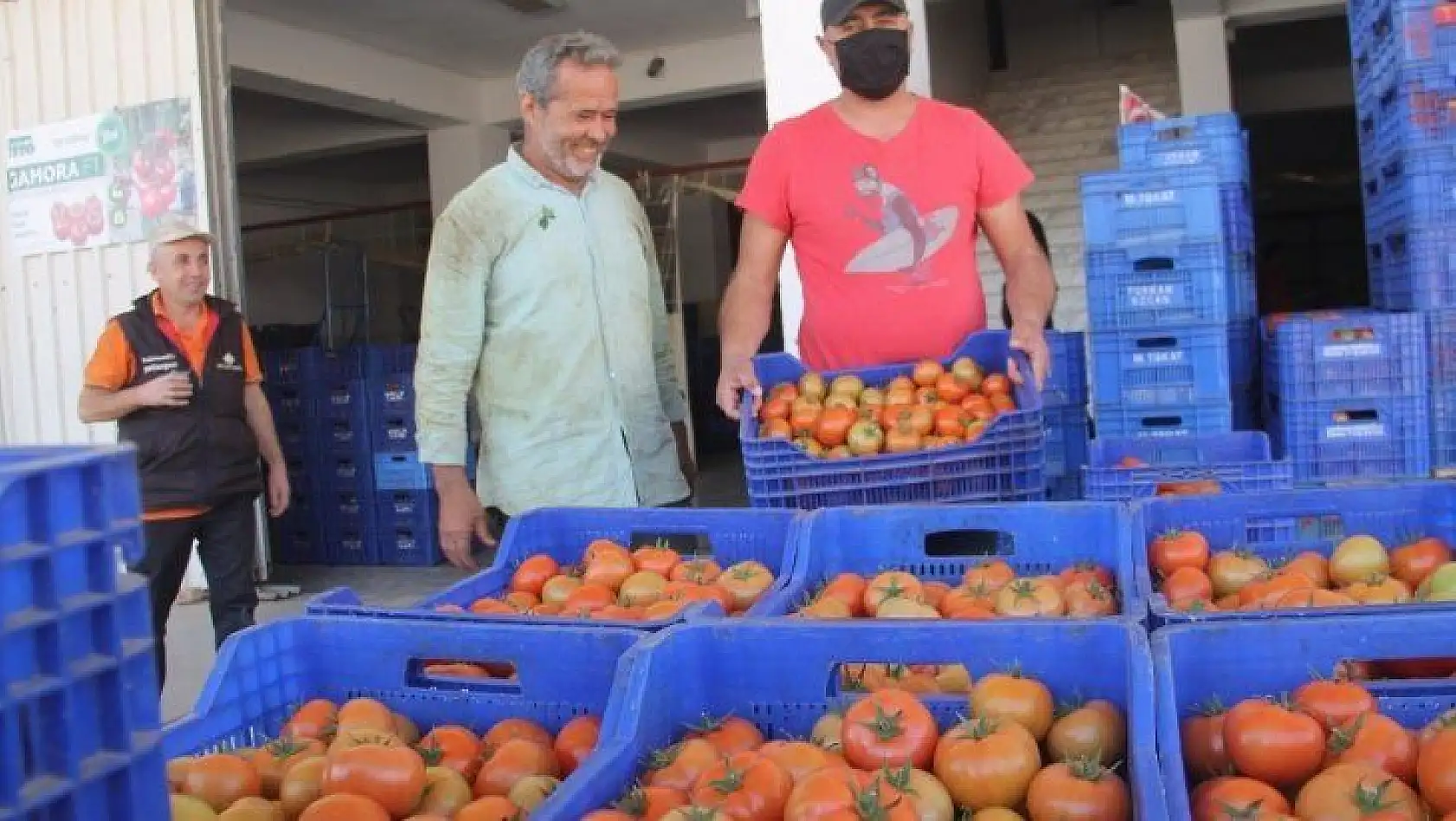 Çiftçiler Üretip Satabildi