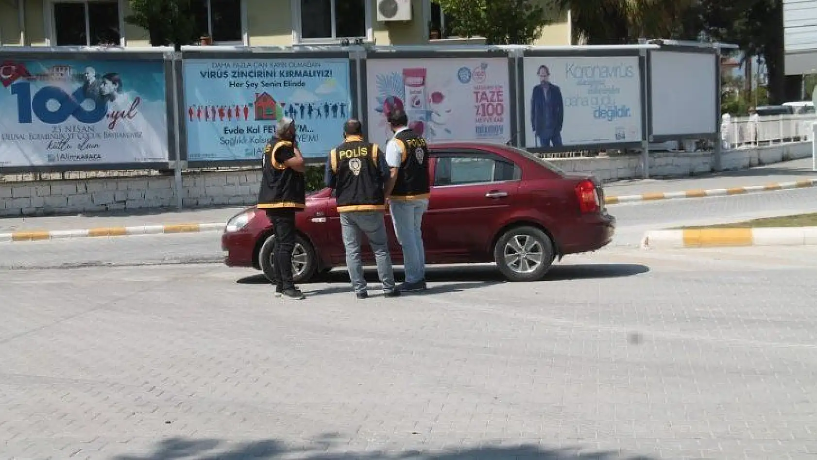 Emniyet ekipleri Fethiye'de denetlemeler gerçekleştirdi