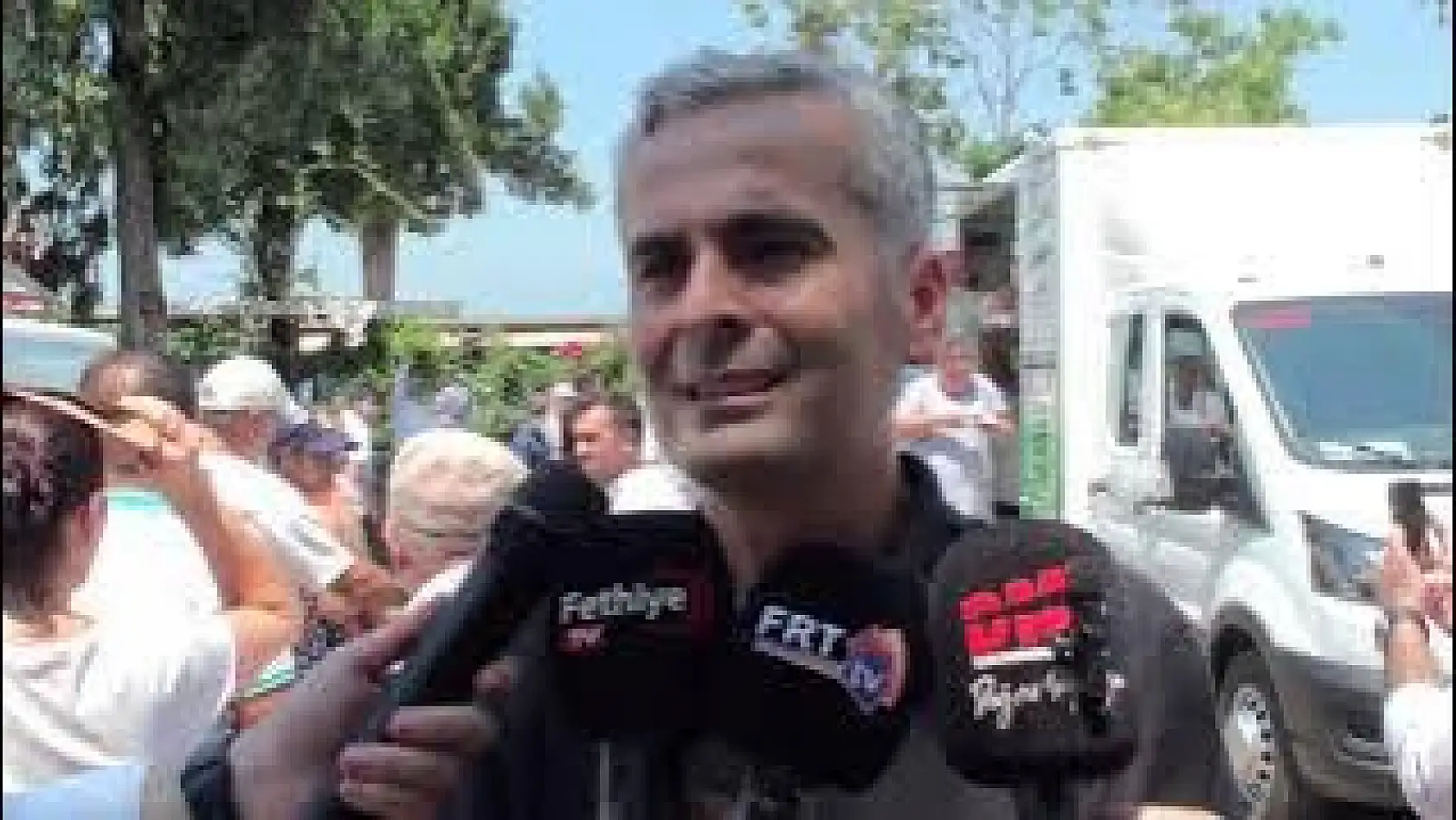 Fethiye Belediyesi aşure dağıttı