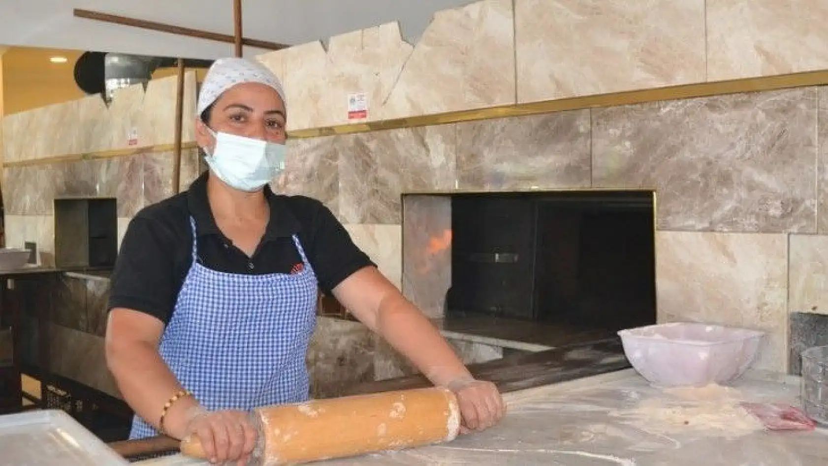 Fethiye'nin Tek Kadın Kara Fırın Ustası