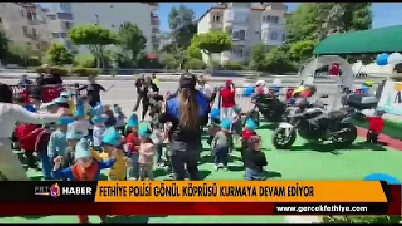 Fethiye Polisi gönül köprüsü kurmaya devam ediyor