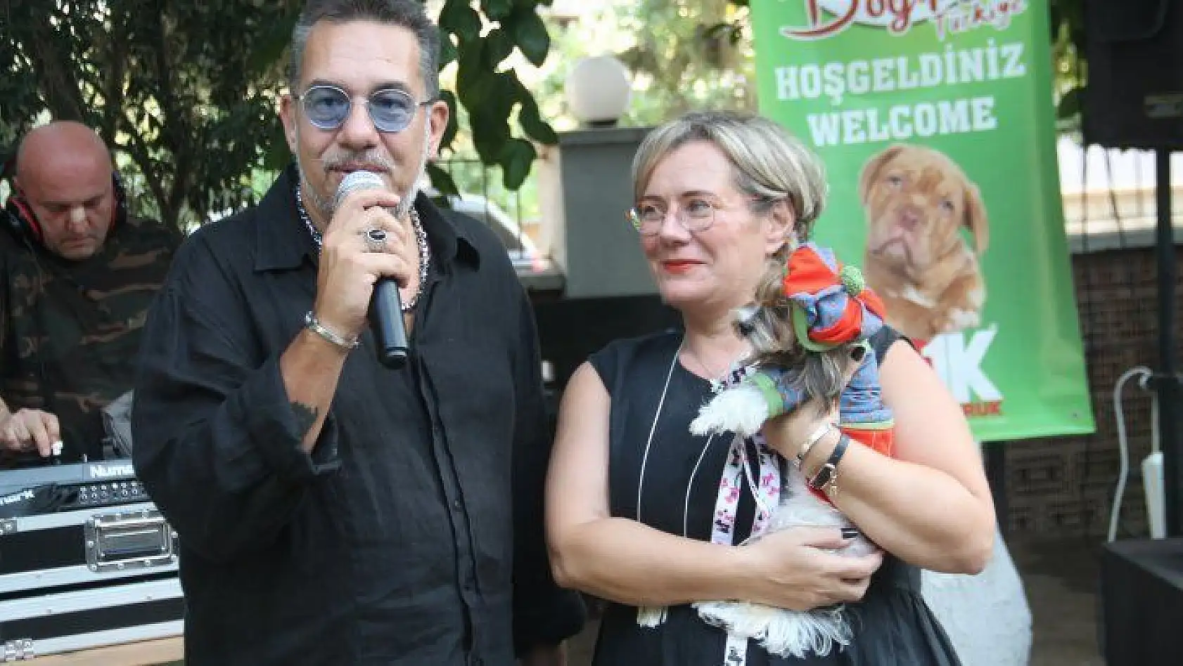 Fethiye'de köpek defilesi yapıldı