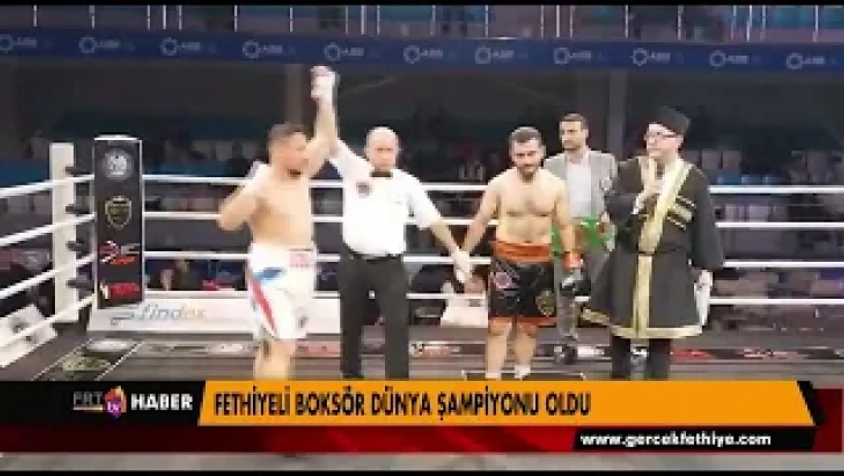 FETHİYELİ BOKSÖR DÜNYA ŞAMPİYONU OLDU