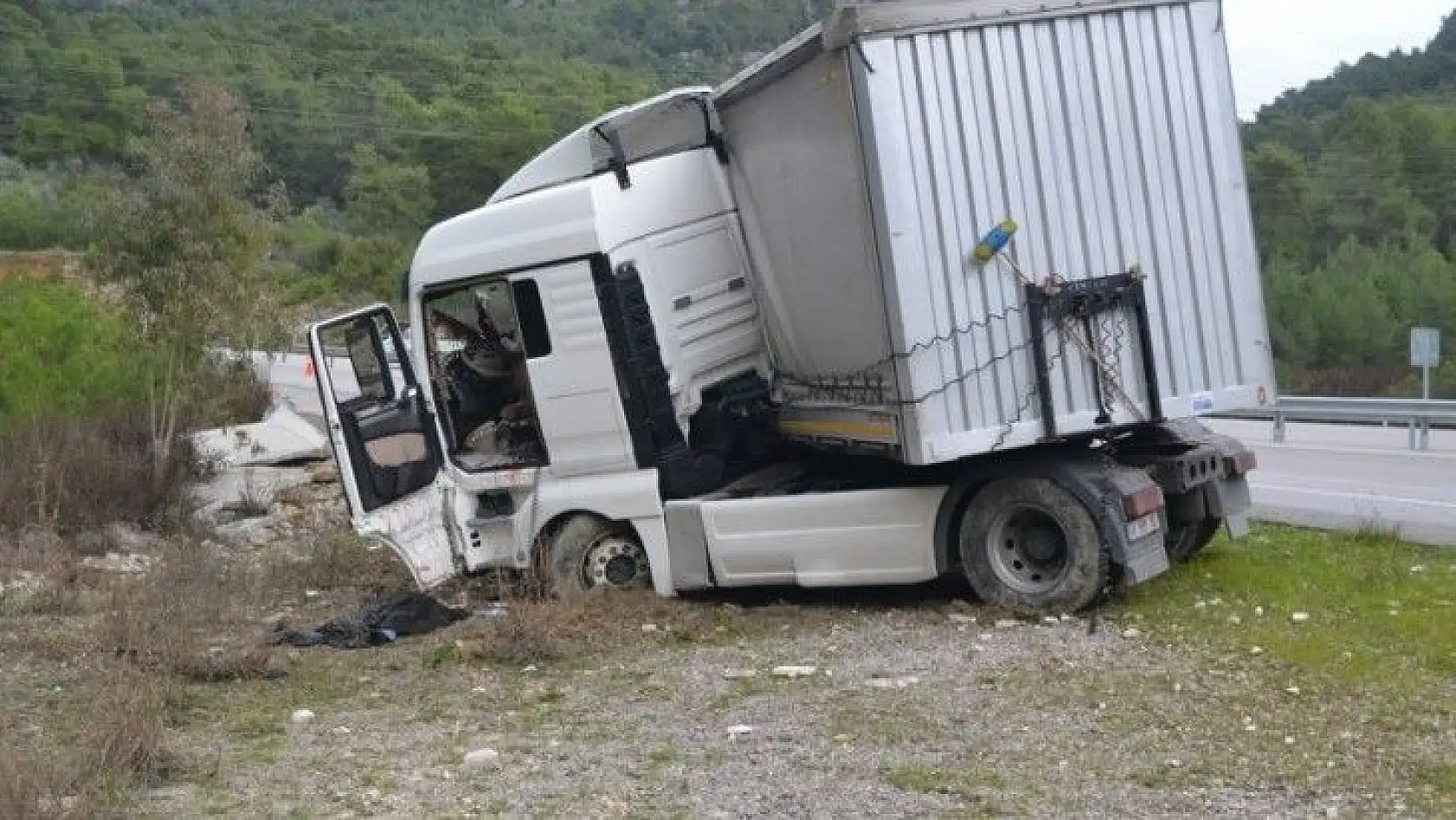 Göcek Mahallesi'nde tır kazası 1 ölü