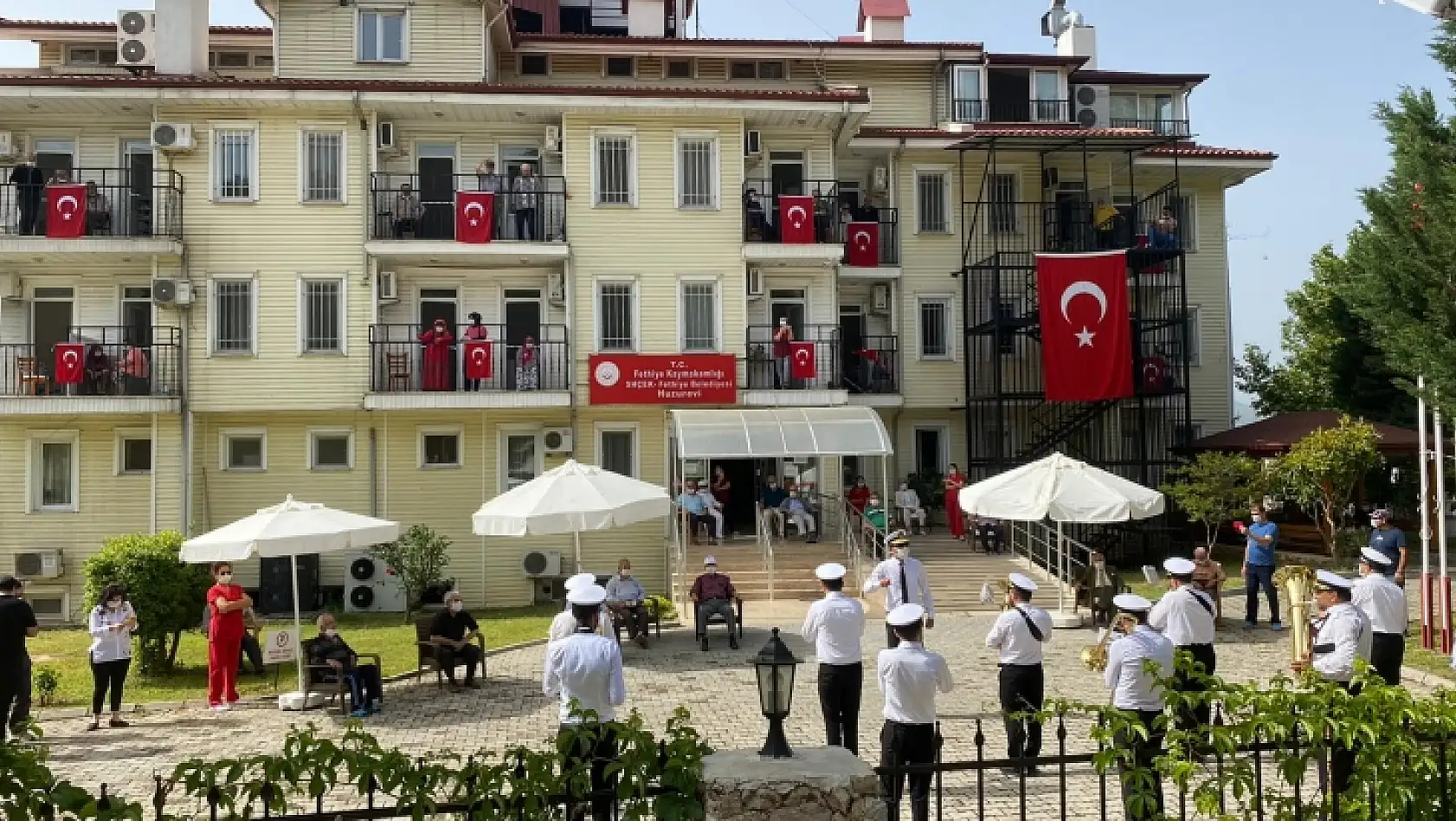 Huzurevi Sakinlerine Bandolu Moral