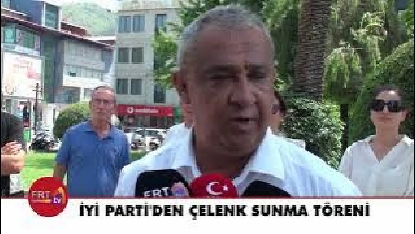 İYİ Parti'den çelenk sunma töreni