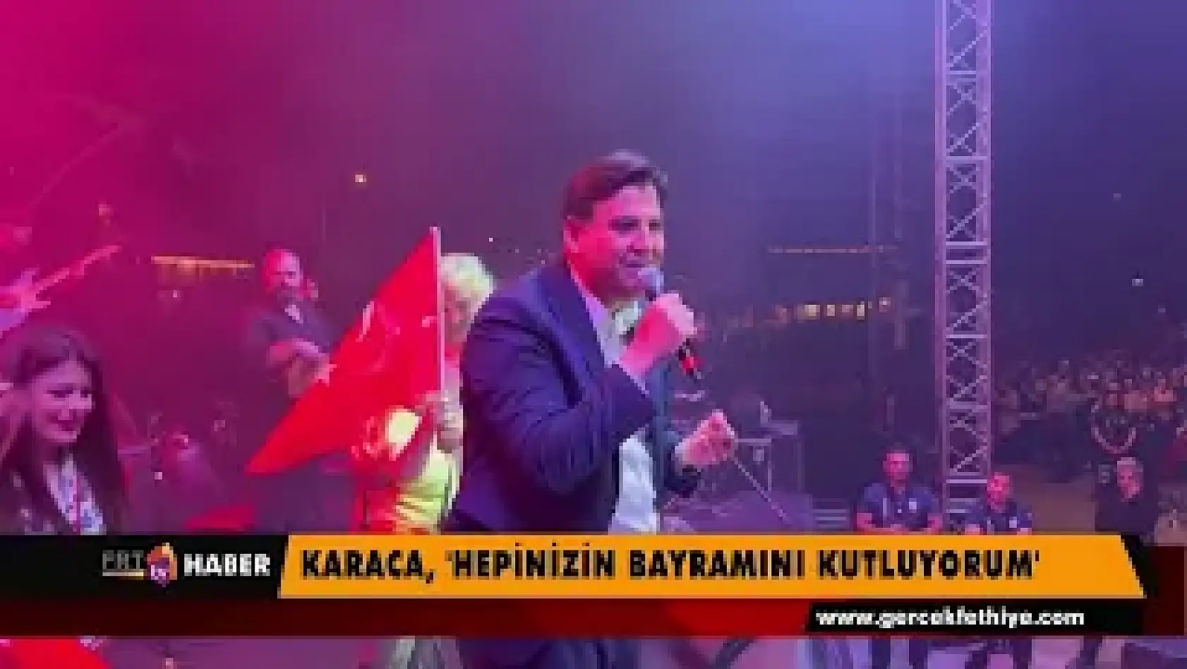 Karaca, 'Hepinizin bayramını kutluyorum'