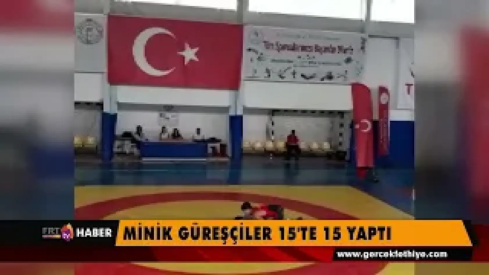 Minik güreşçiler 15'te 15 yaptı