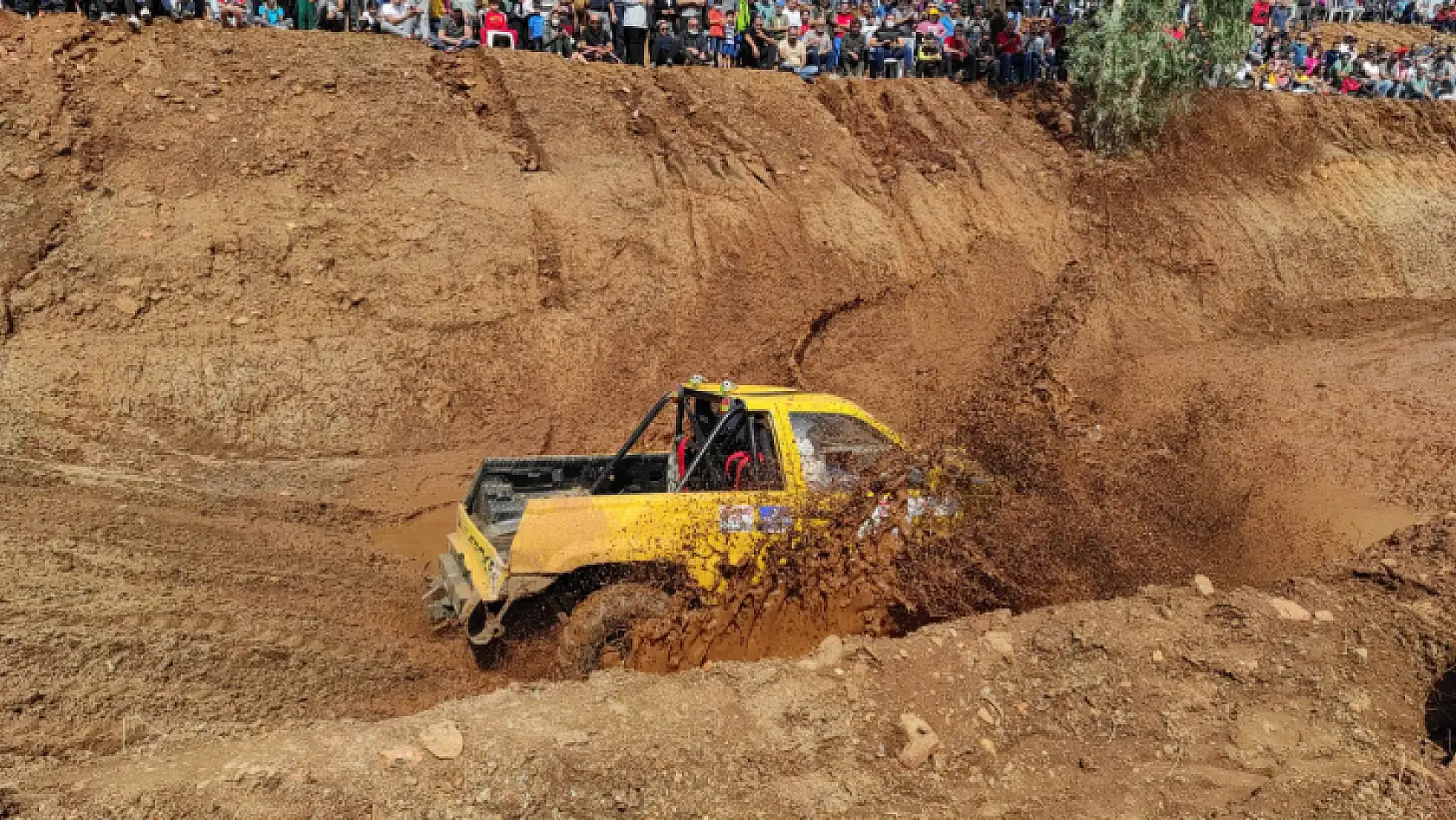 Off-Road Fethiye Yarışı nefesleri kesti