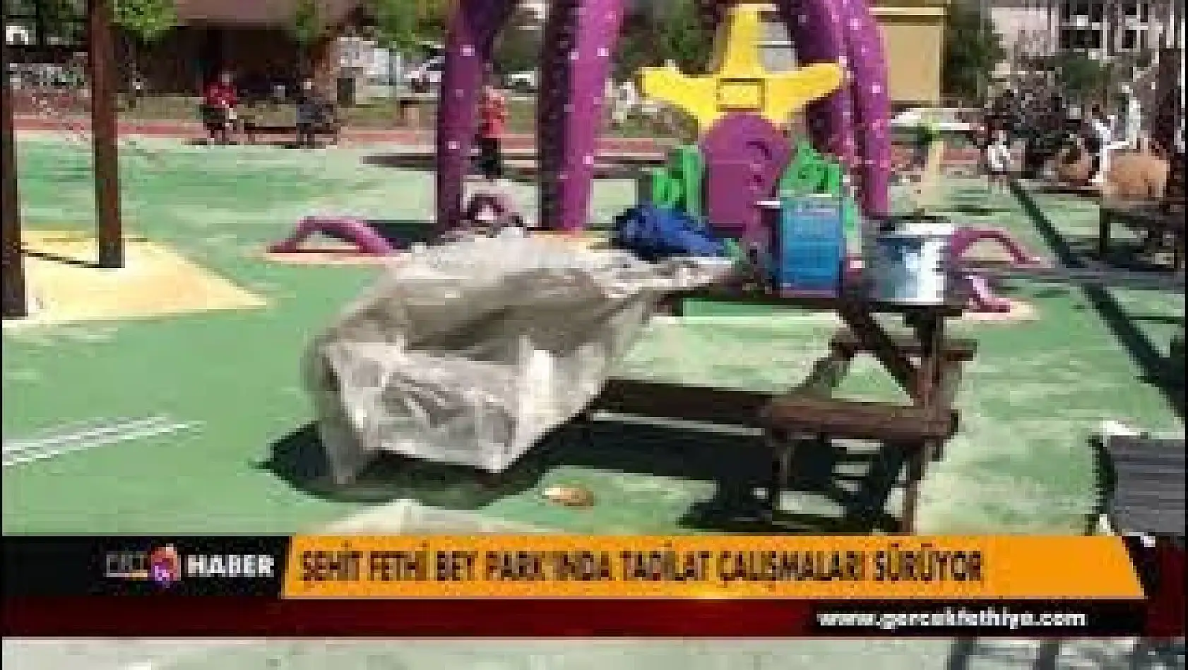 ŞEHİT FETHİ BEY PARK'INDA TADİLAT ÇALIŞMALARI SÜRÜYOR