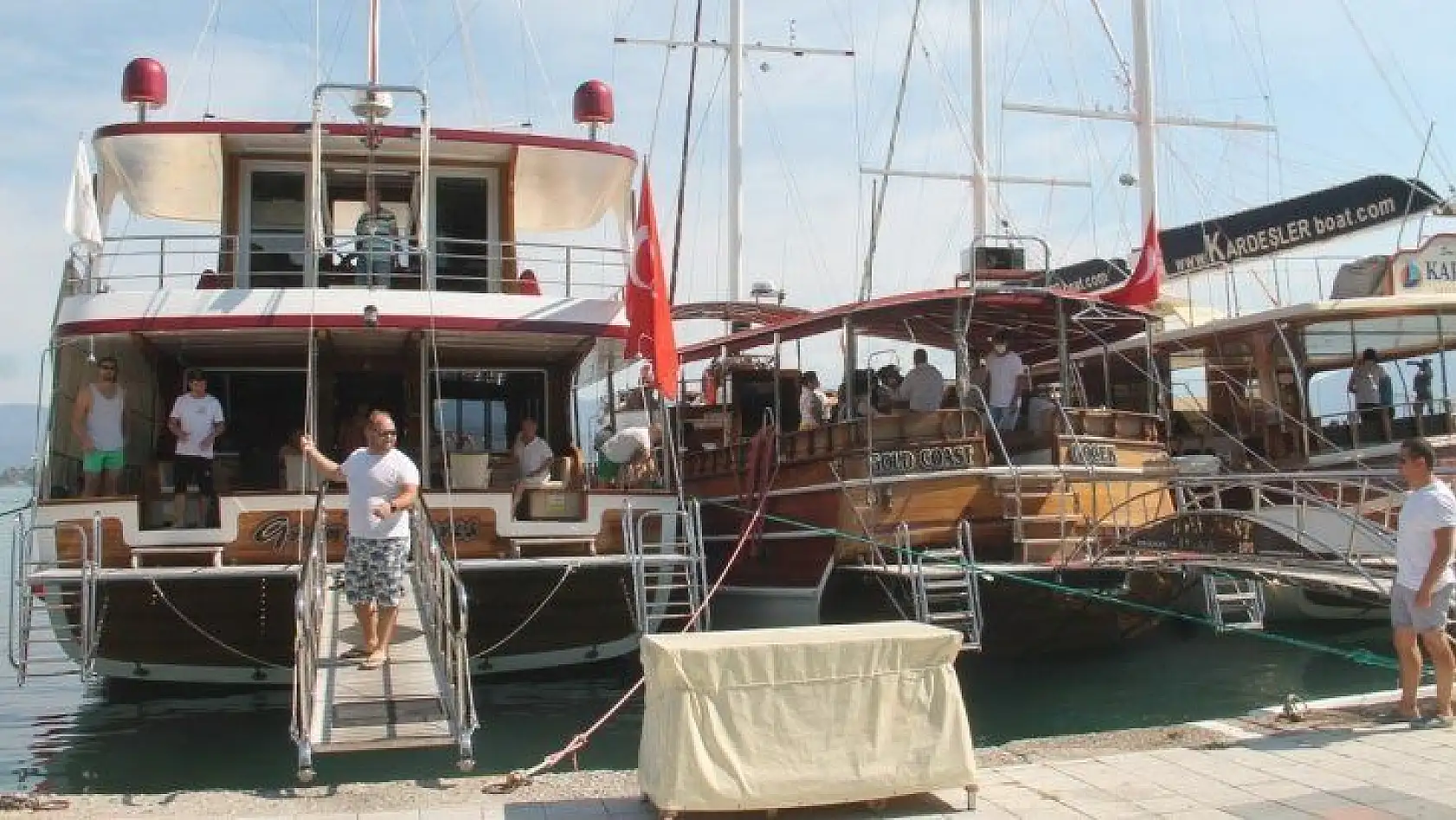 SOSYAL MESAFELİ TEKNE TURLARI BAŞLADI