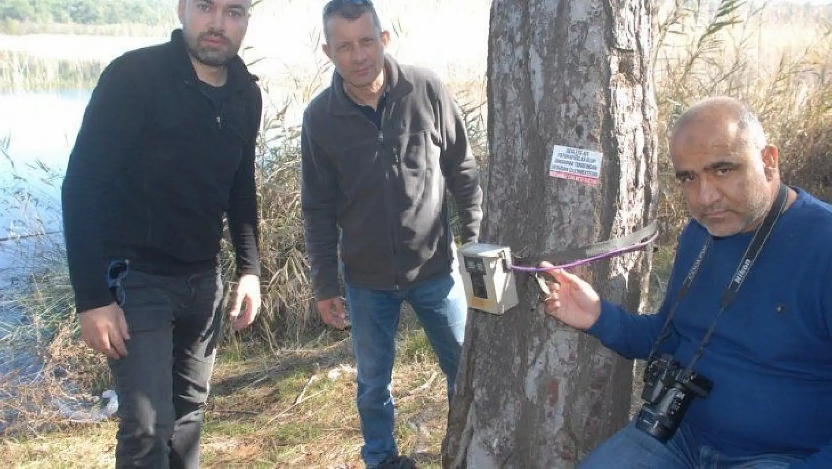 Su Samuru Foto Kapanla Görüntülendi