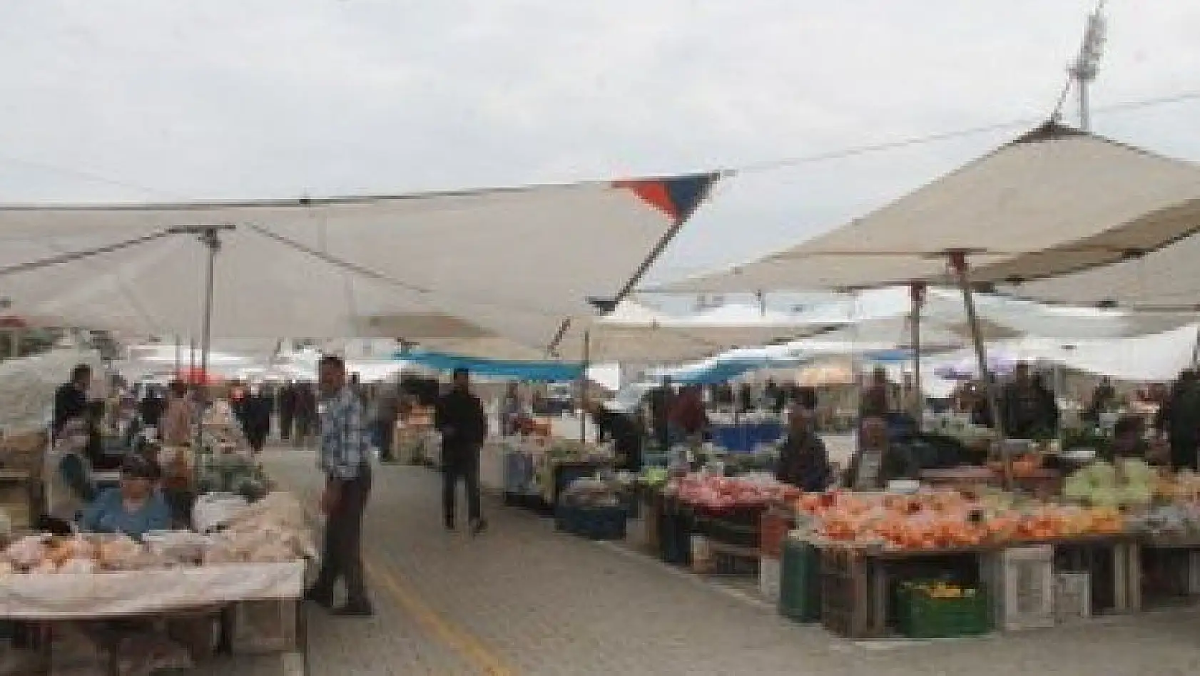 Üretici pazarı sakin geçti