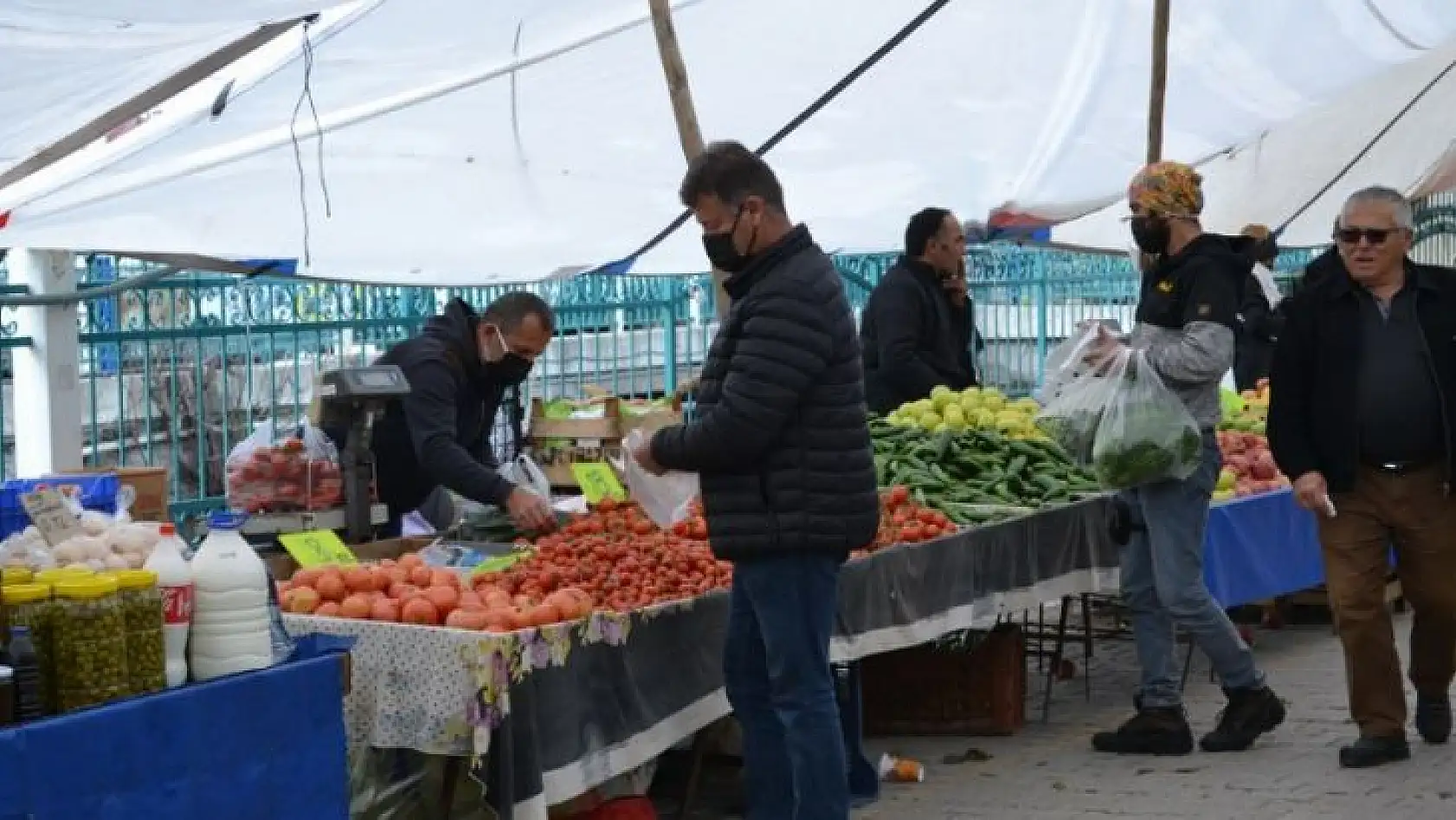 Ürünler bollaştı, fiyatlar düştü