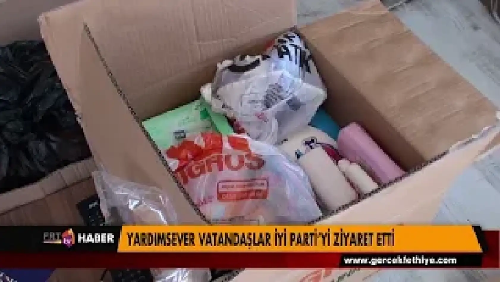 YARDIMSEVER VATANDAŞLAR İYİ PARTİ'Yİ ZİYARET ETTİ