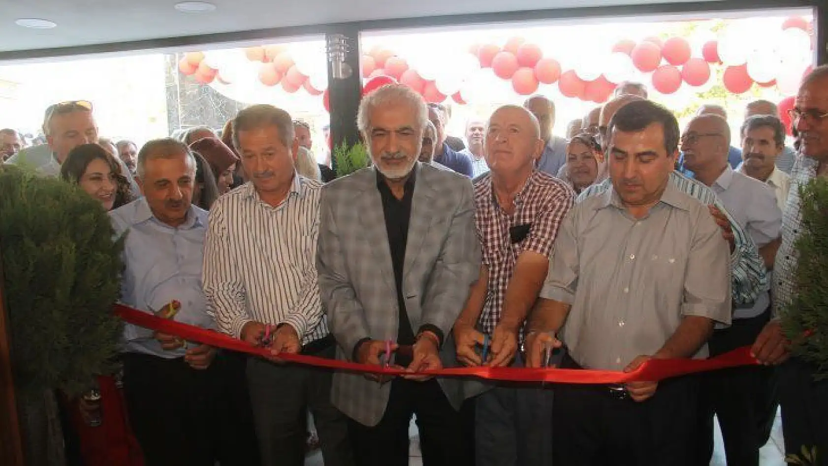 Yörük Obası Cafenin Açılışına Yoğun İlgi Oldu