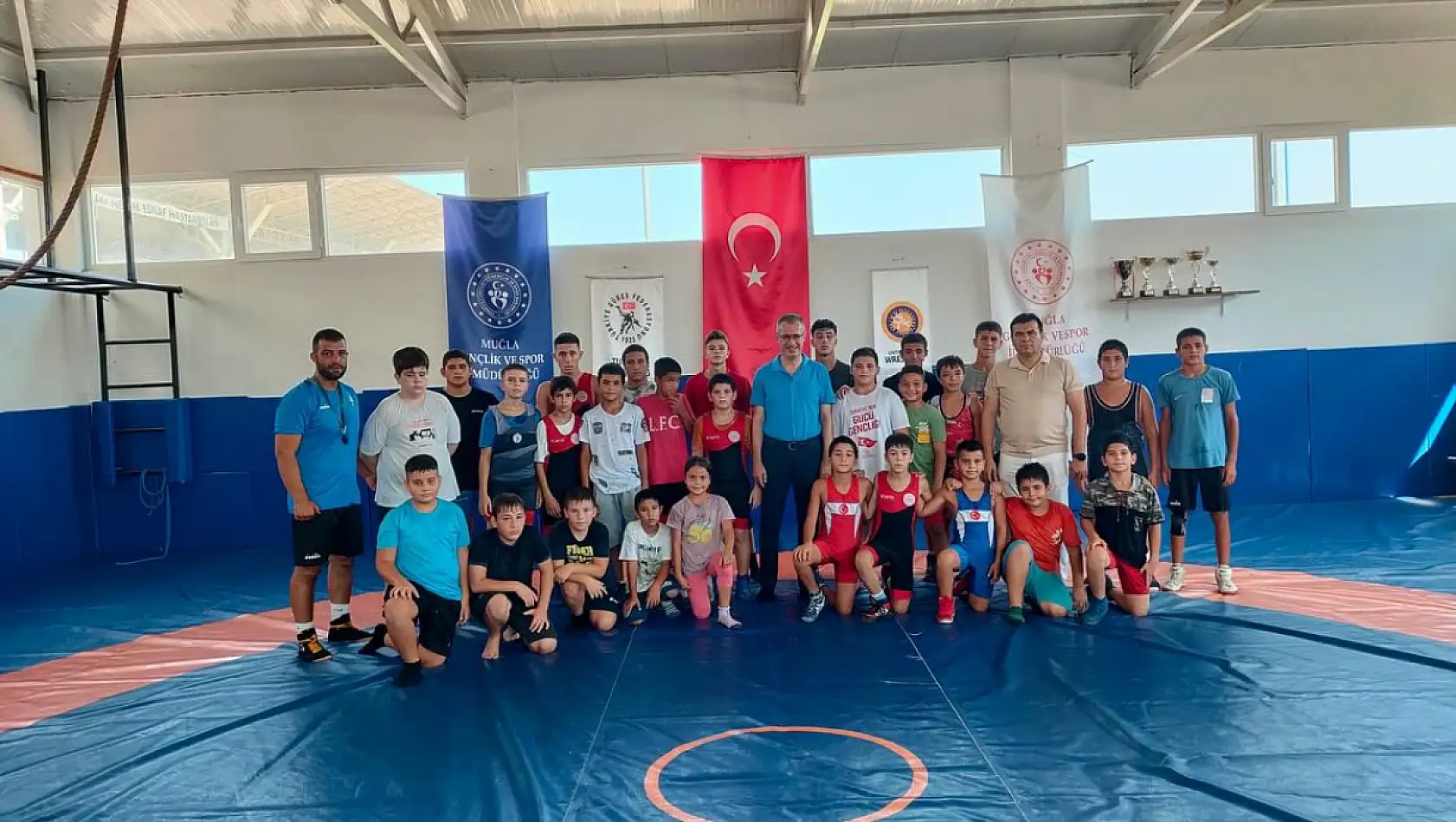 Fethiye Kaymakamı Ertaş, yaz okullarını ziyaret etti