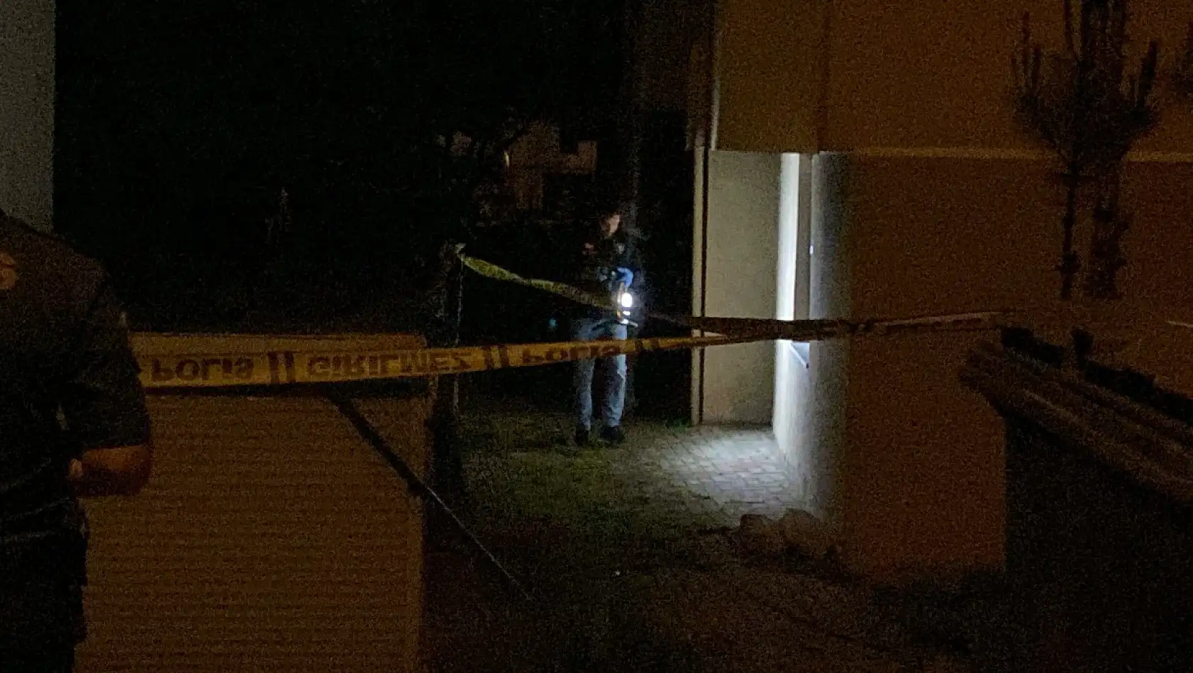 Feci Olay: 21 yaşındaki genç balkondan düşerek hayatını kaybetti