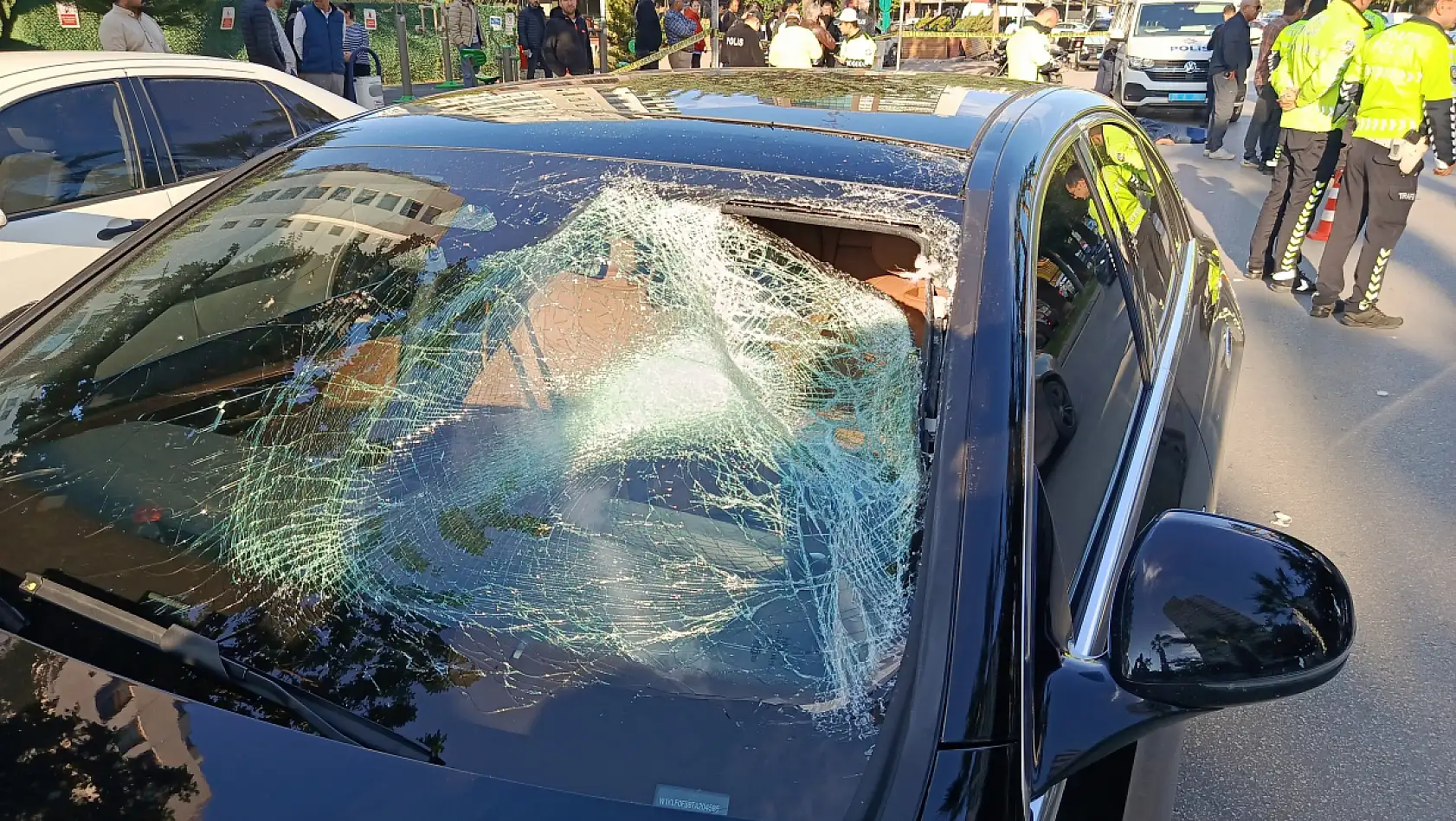 Sürücü yaya geçidinde bisikletli çocuğu öldürüp kaçtı