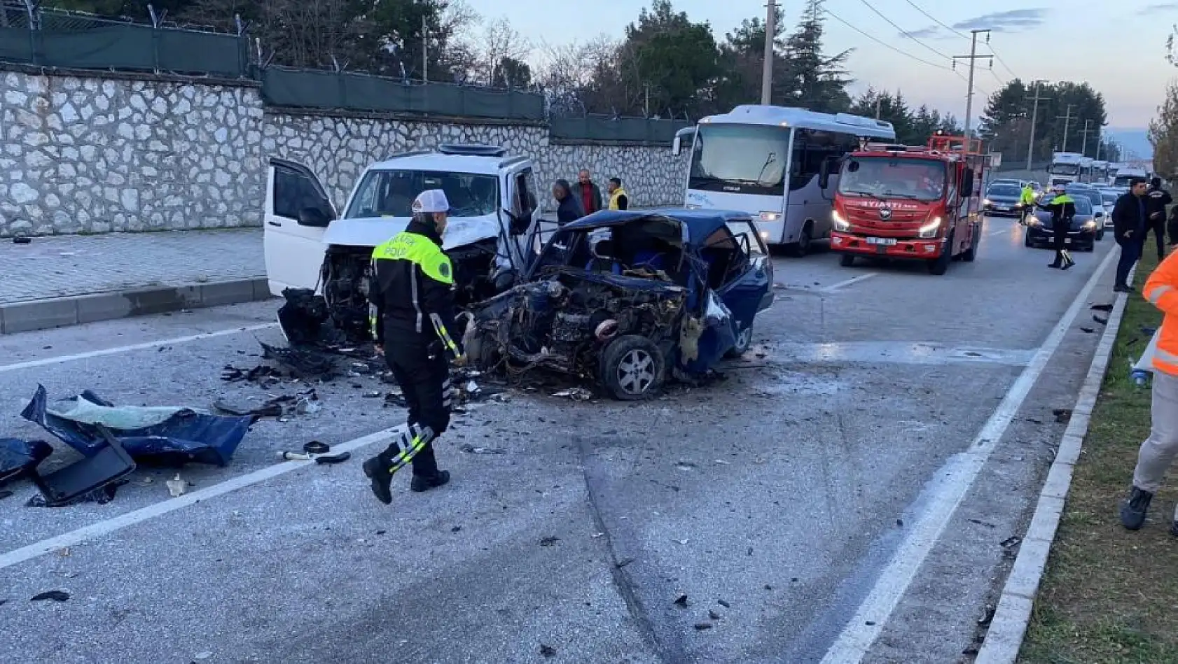 Burdur-Fethiye Karayolu'nda Feci Kaza: 2 Ölü, 3 Yaralı