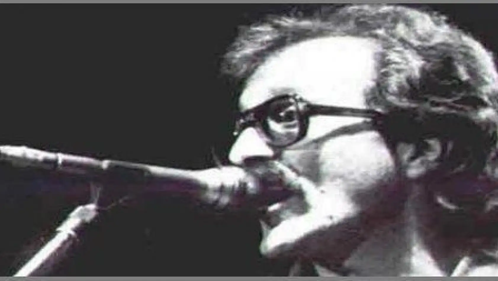  CEM KARACA UNUTULMADI (görüntülü)