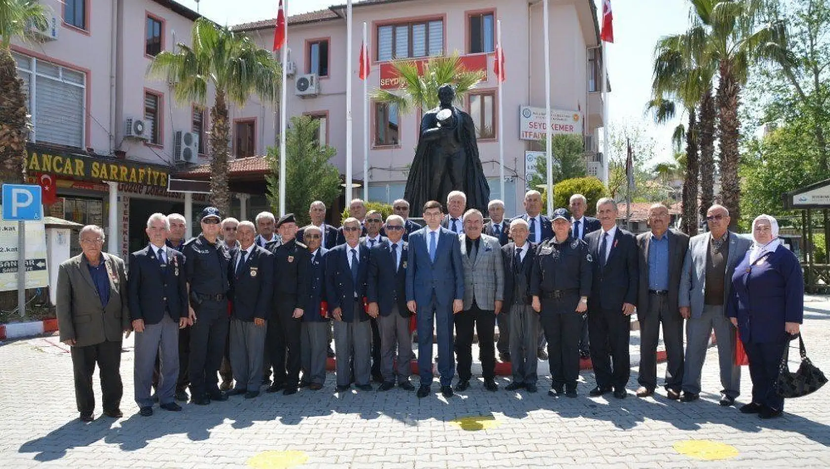 Seydikemer'de Kıbrıs gazileri için madalya töreni