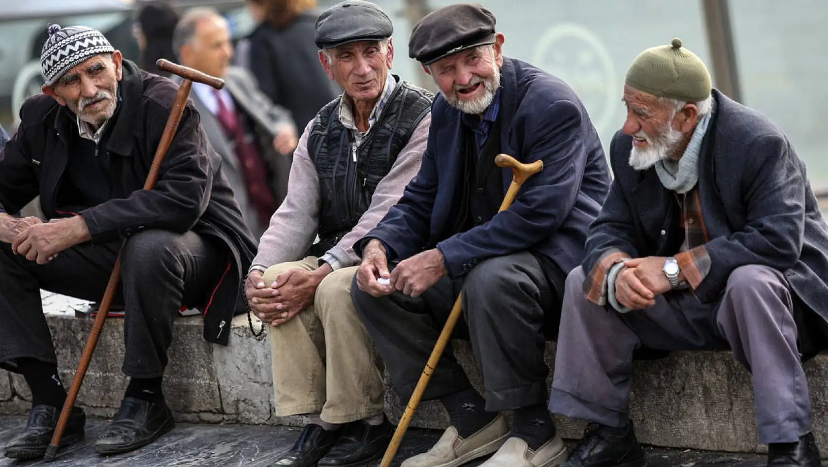 2024 Emekli Maaş Zam Oranları Belli Oluyor: Emekli Maaşlarına Yapılacak Zam