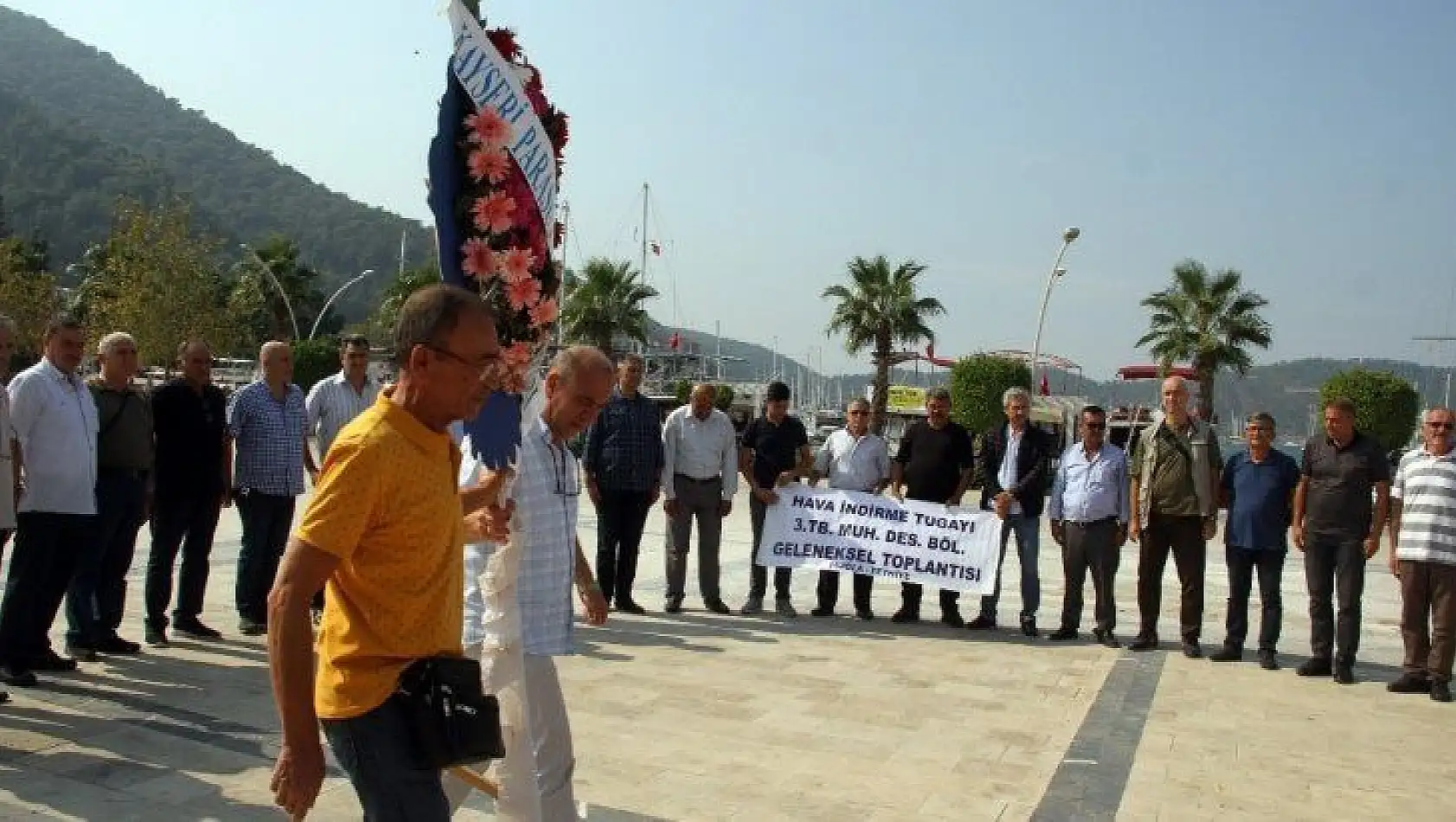 36 yıl sonra Komanda Marşı okudular