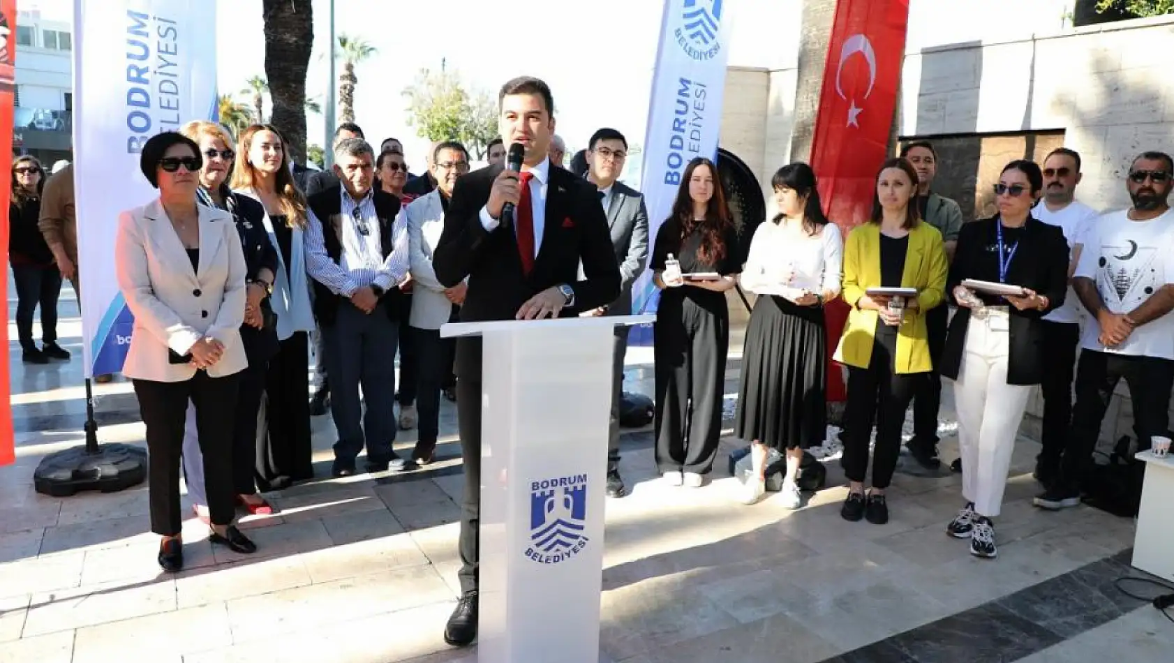 Başkan Tamer Mandalinci, personeliyle bayramlaştı