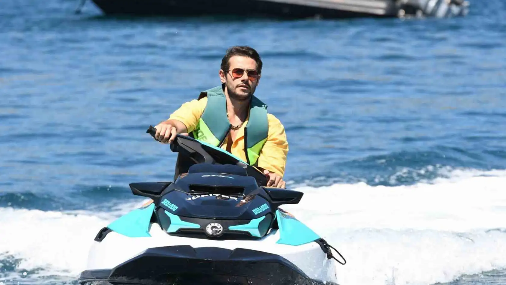 Cem Belevi'den jet-ski şov