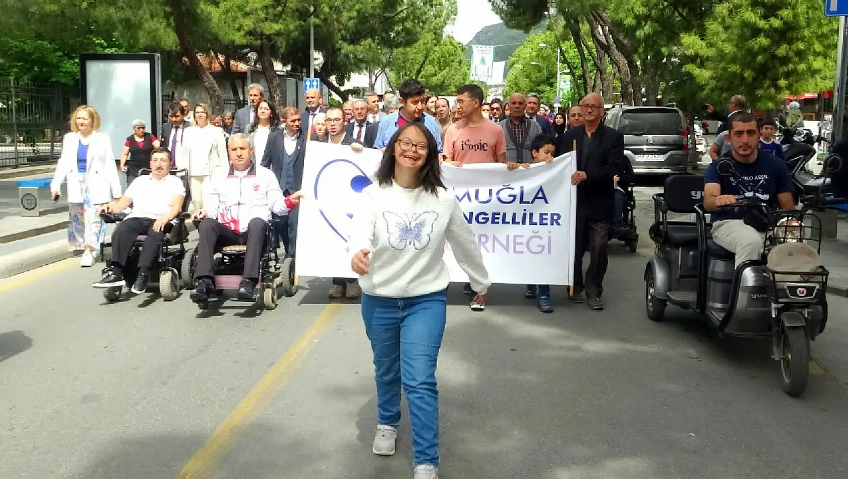 Engelliler Haftası kutlamaları yürüyüş ile başladı
