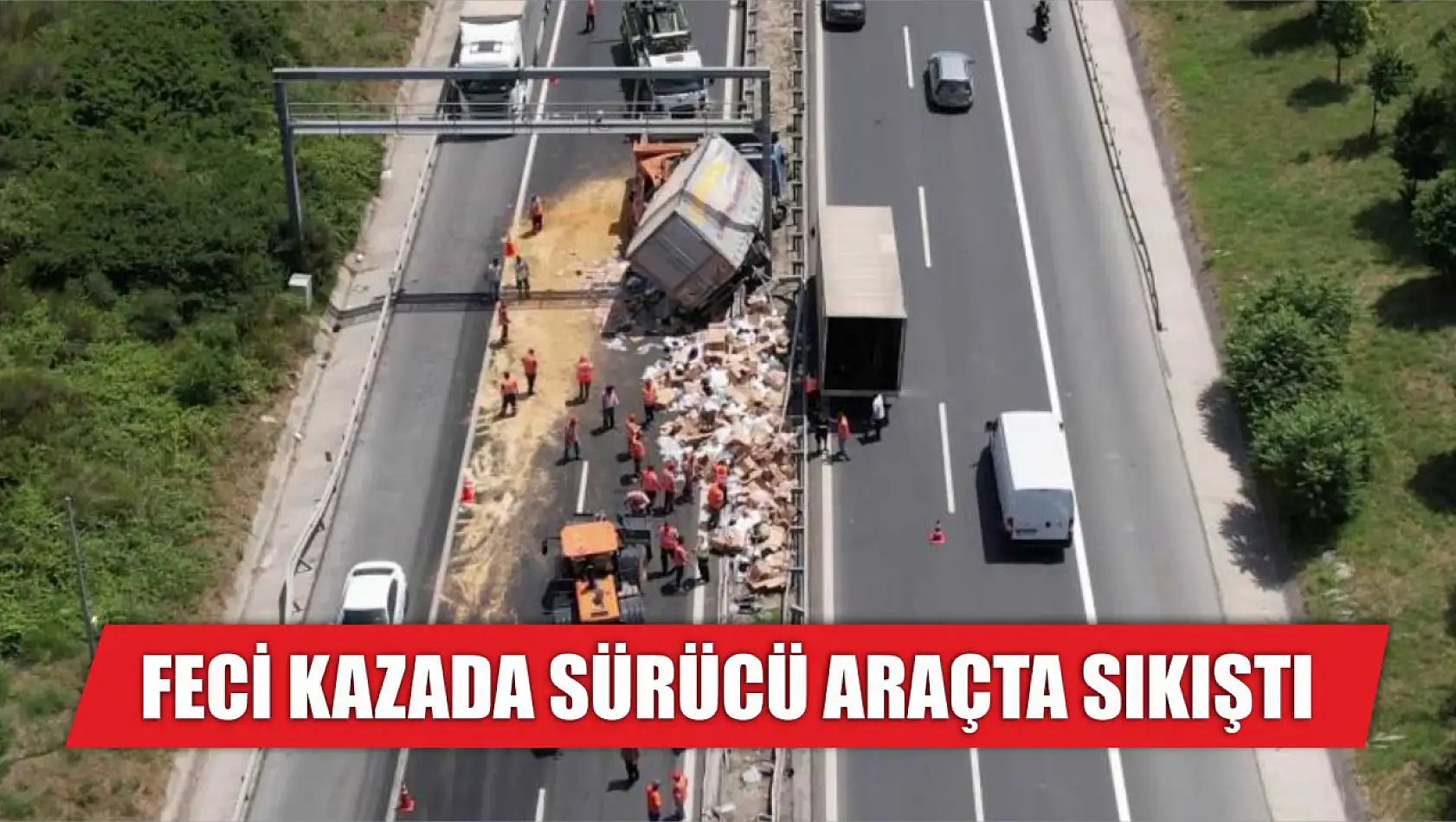 Feci Kazada Sürücü Araçta Sıkıştı