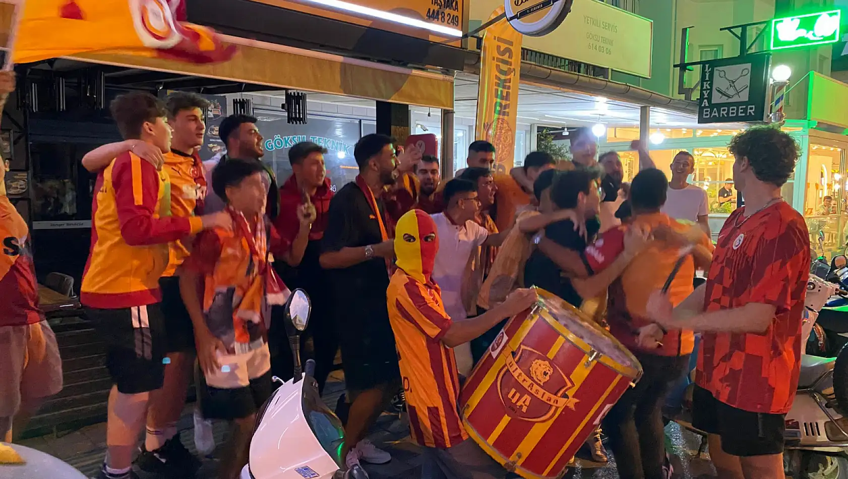 Fethiye'de Galatasaraylılar Maçı Sabırsızlıkla Bekliyor