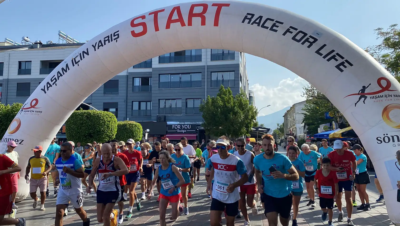Fethiye'de kanser hastaları için koştular