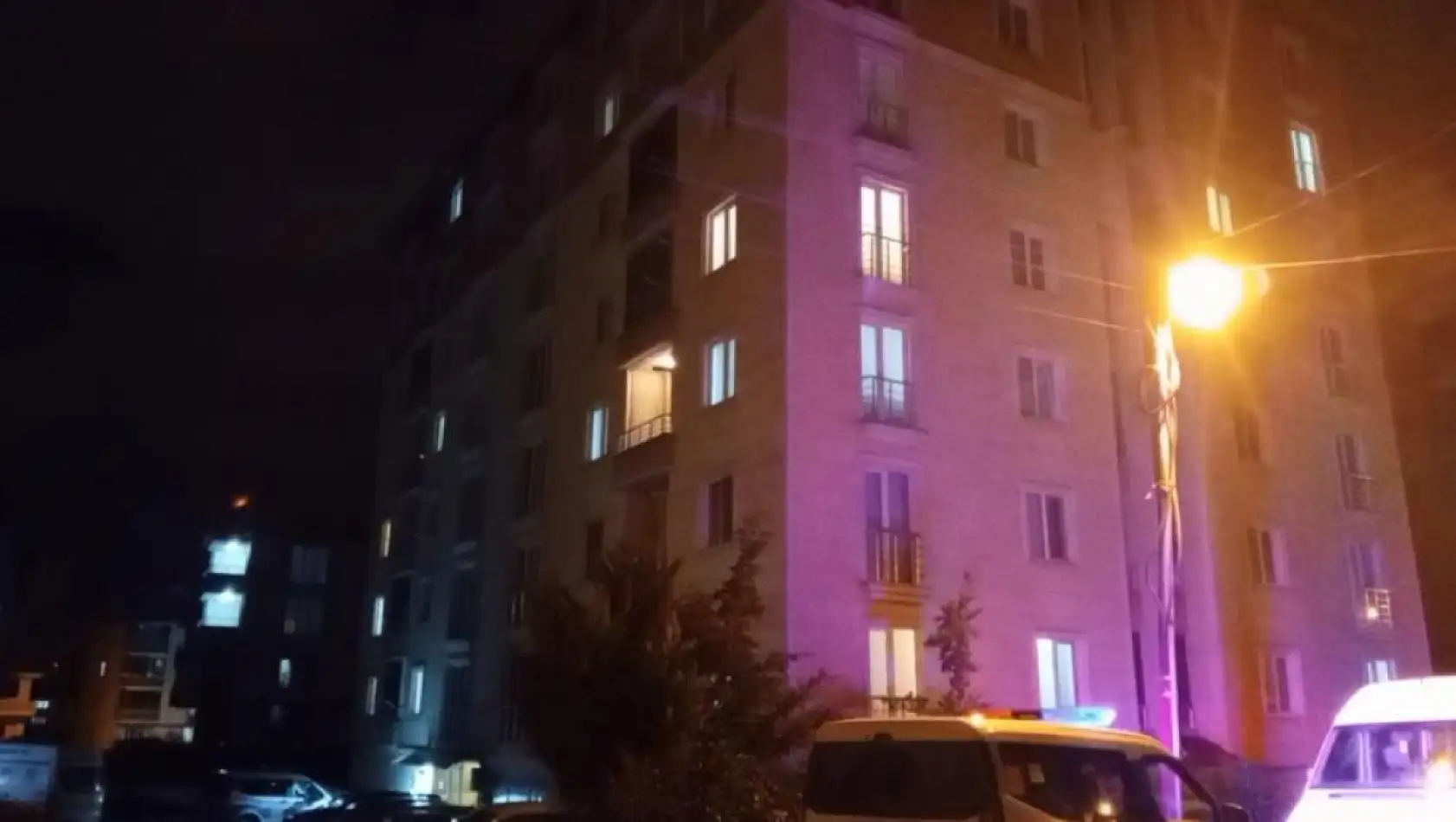 Eşiyle tartışan şahıs kendini vurdu